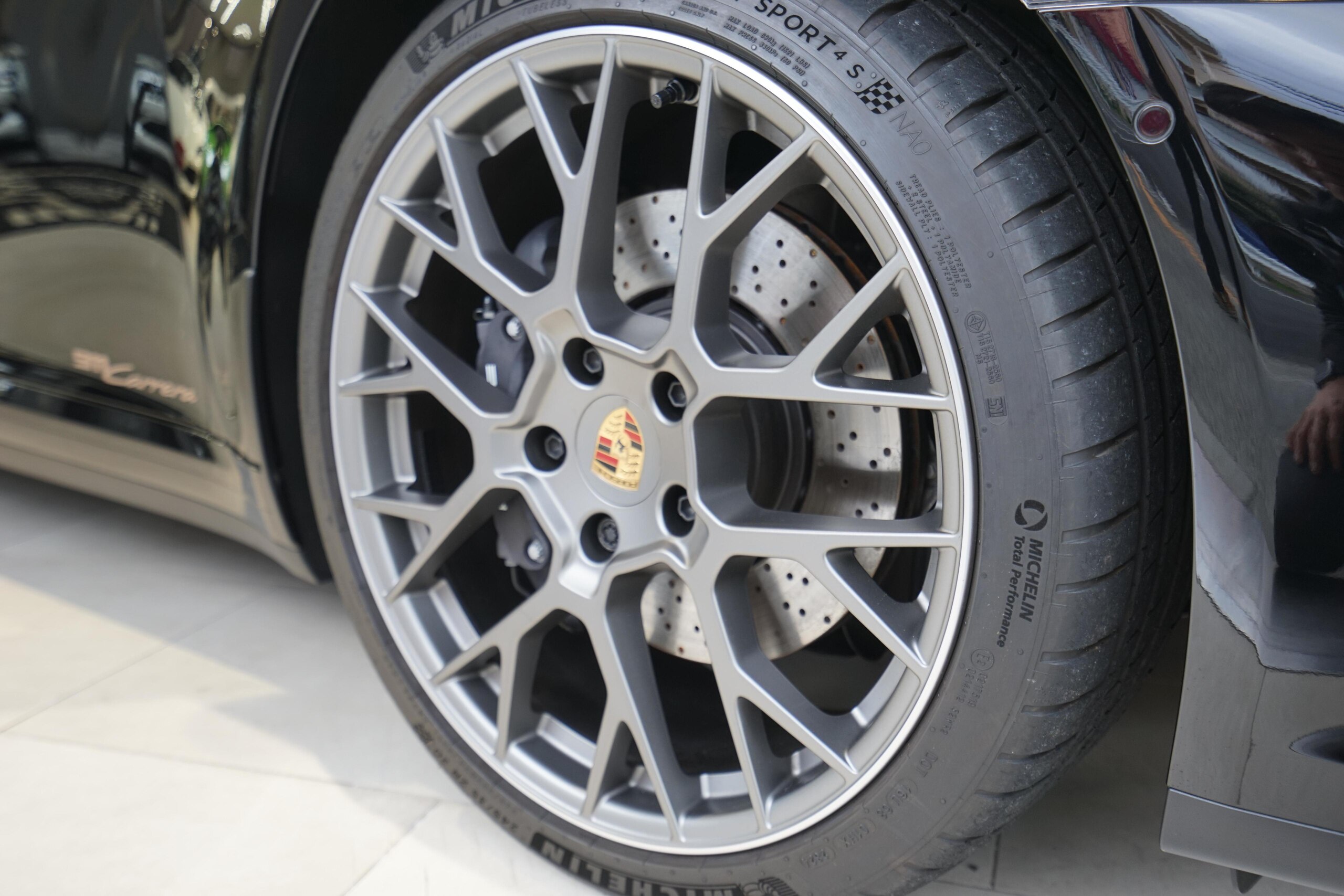 Porsche 911 Carrera Cabriolet (photo: 19)