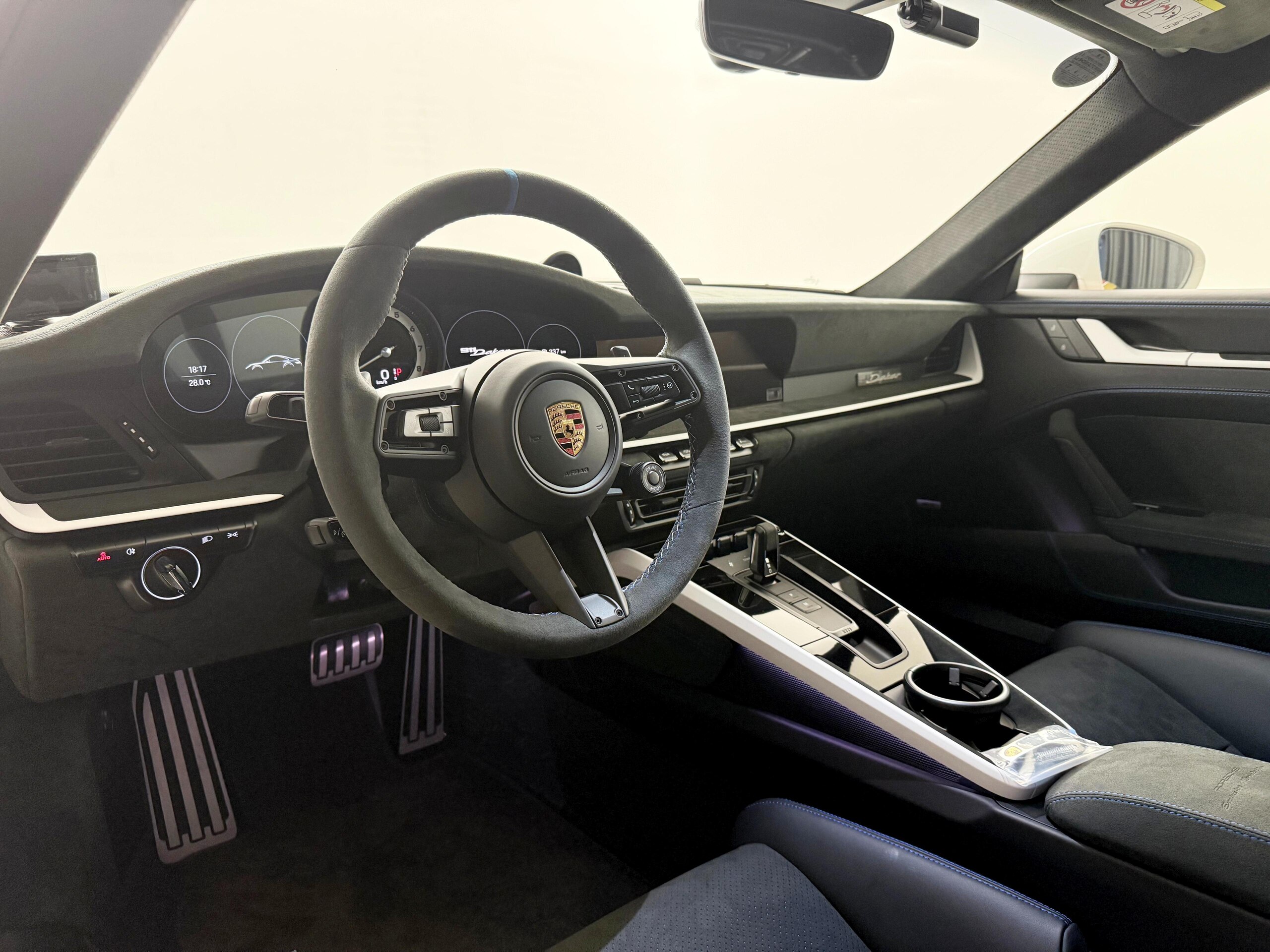 Porsche 911 Dakar (photo: 8)