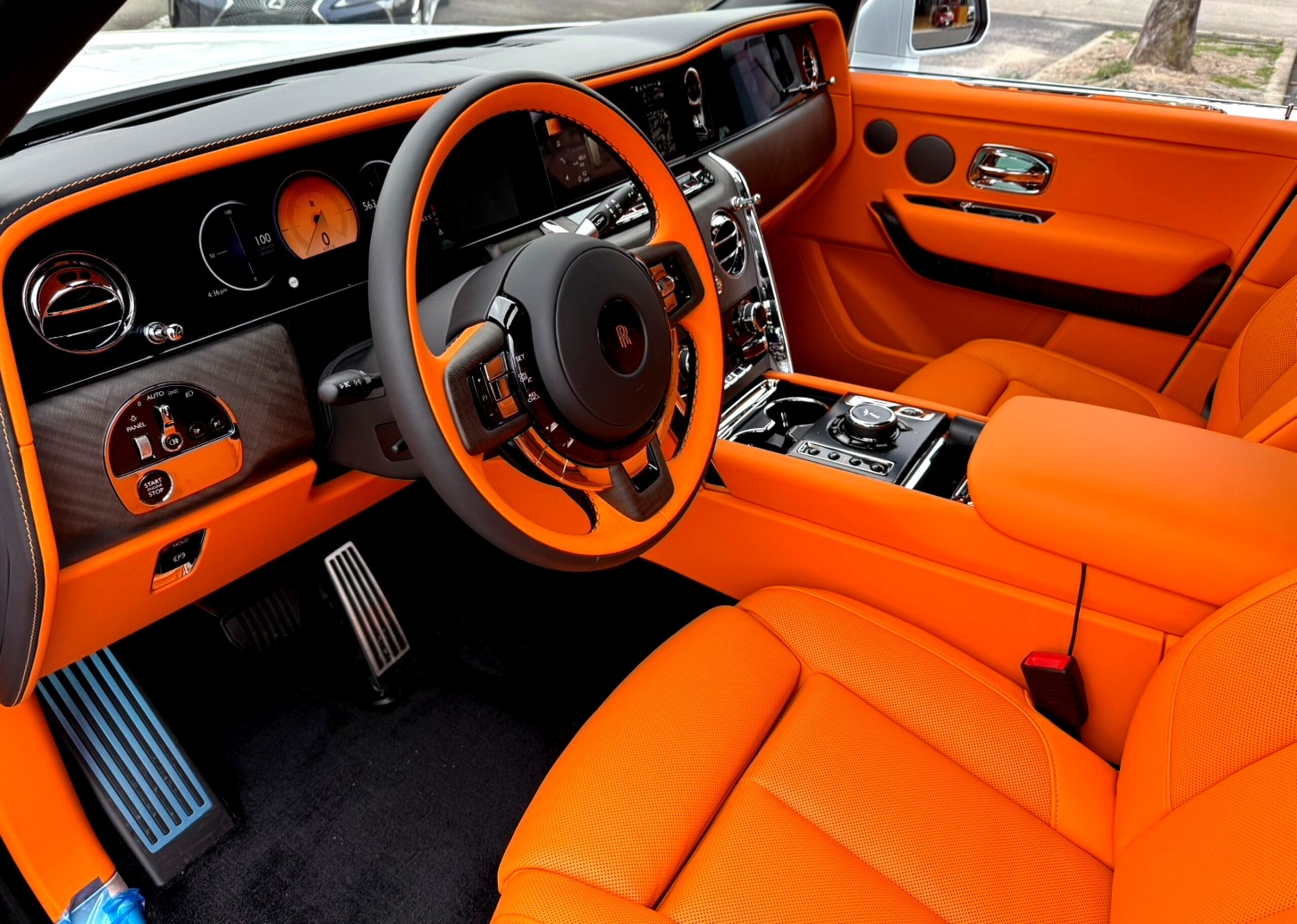 Rolls-Royce Cullinan (photo: 9)