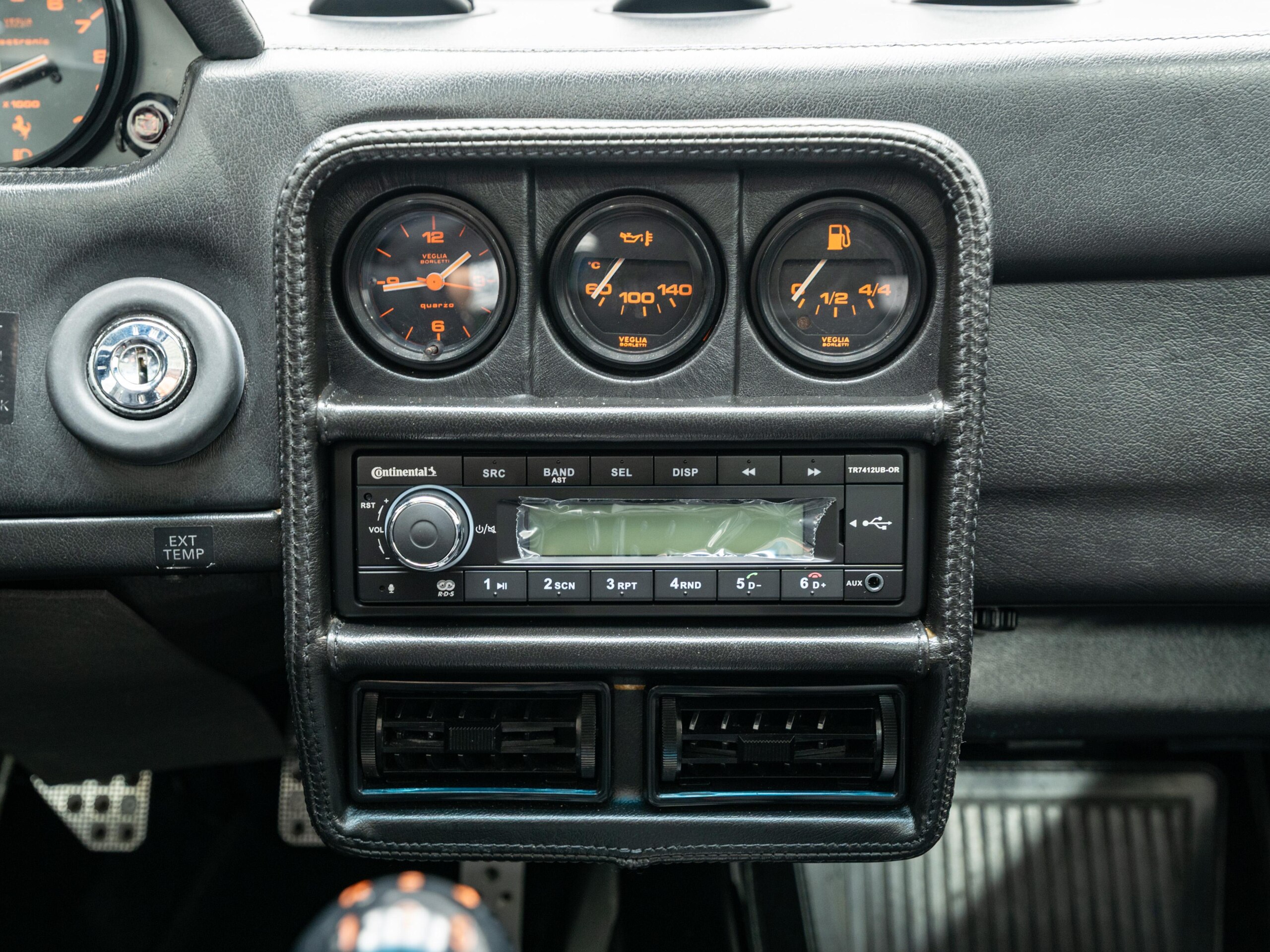 Ferrari 328GTS (photo: 13)