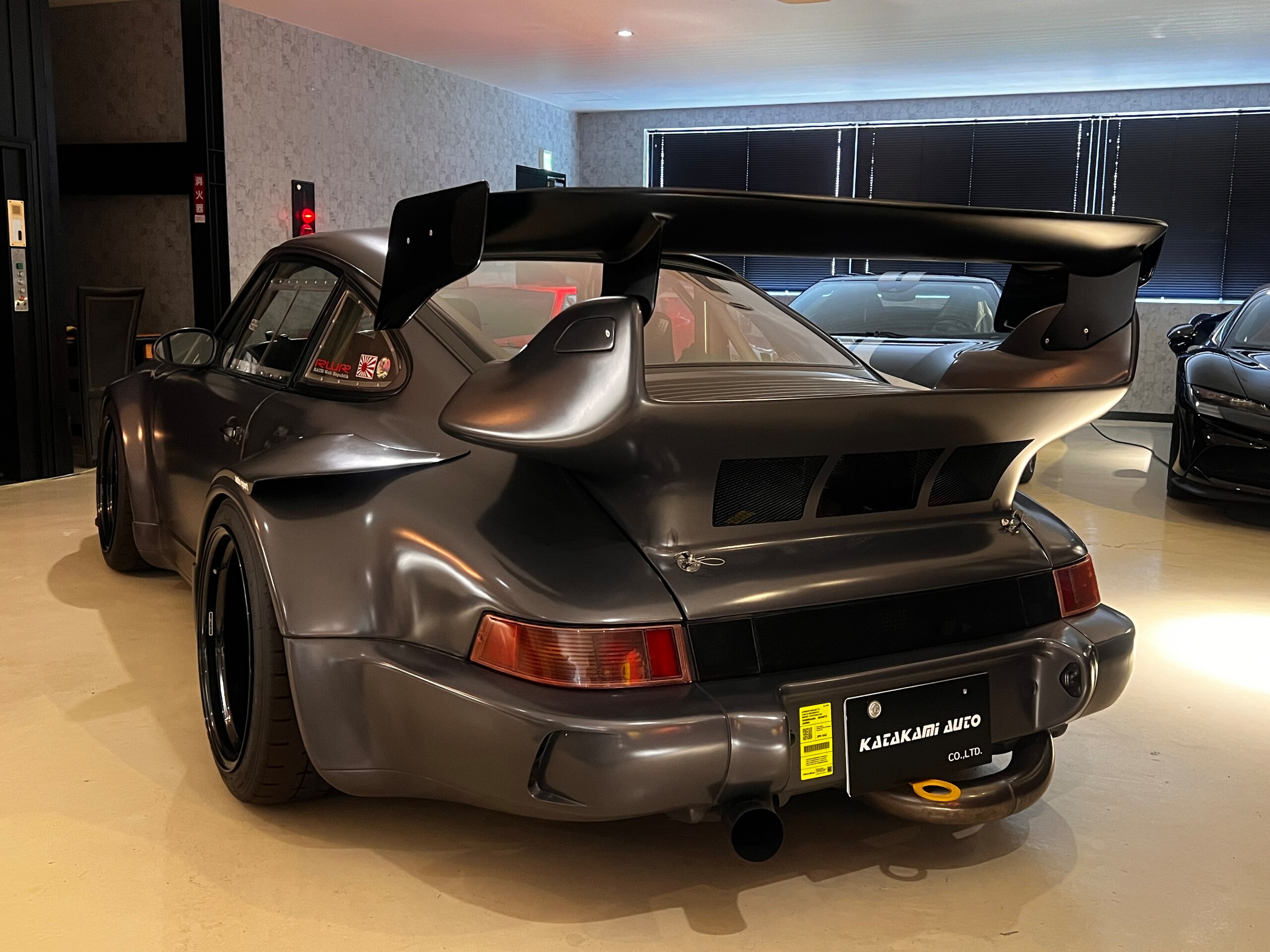 Porsche 911 Carrera 2 (photo: 5)
