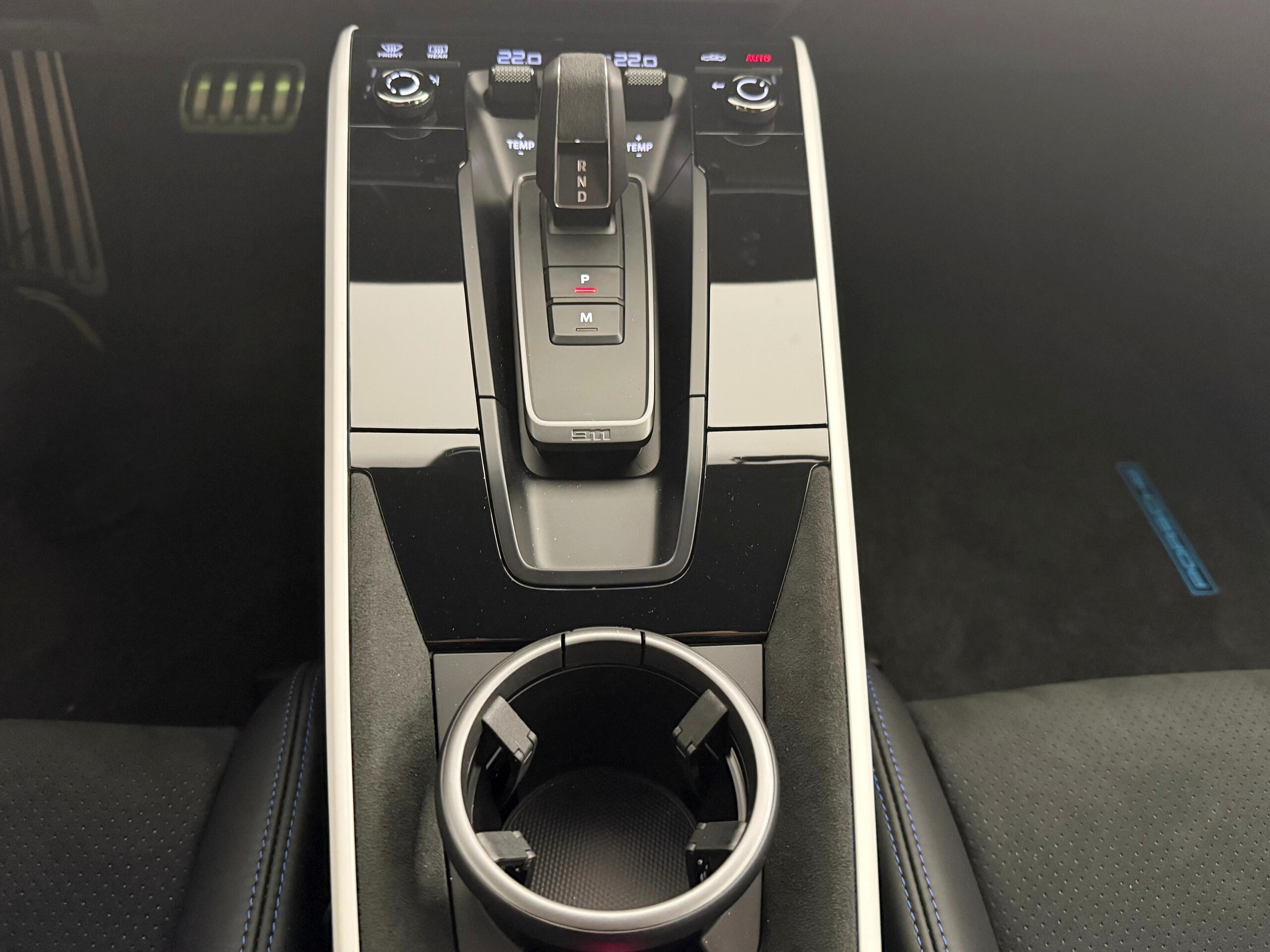 Porsche 911 Dakar (photo: 15)