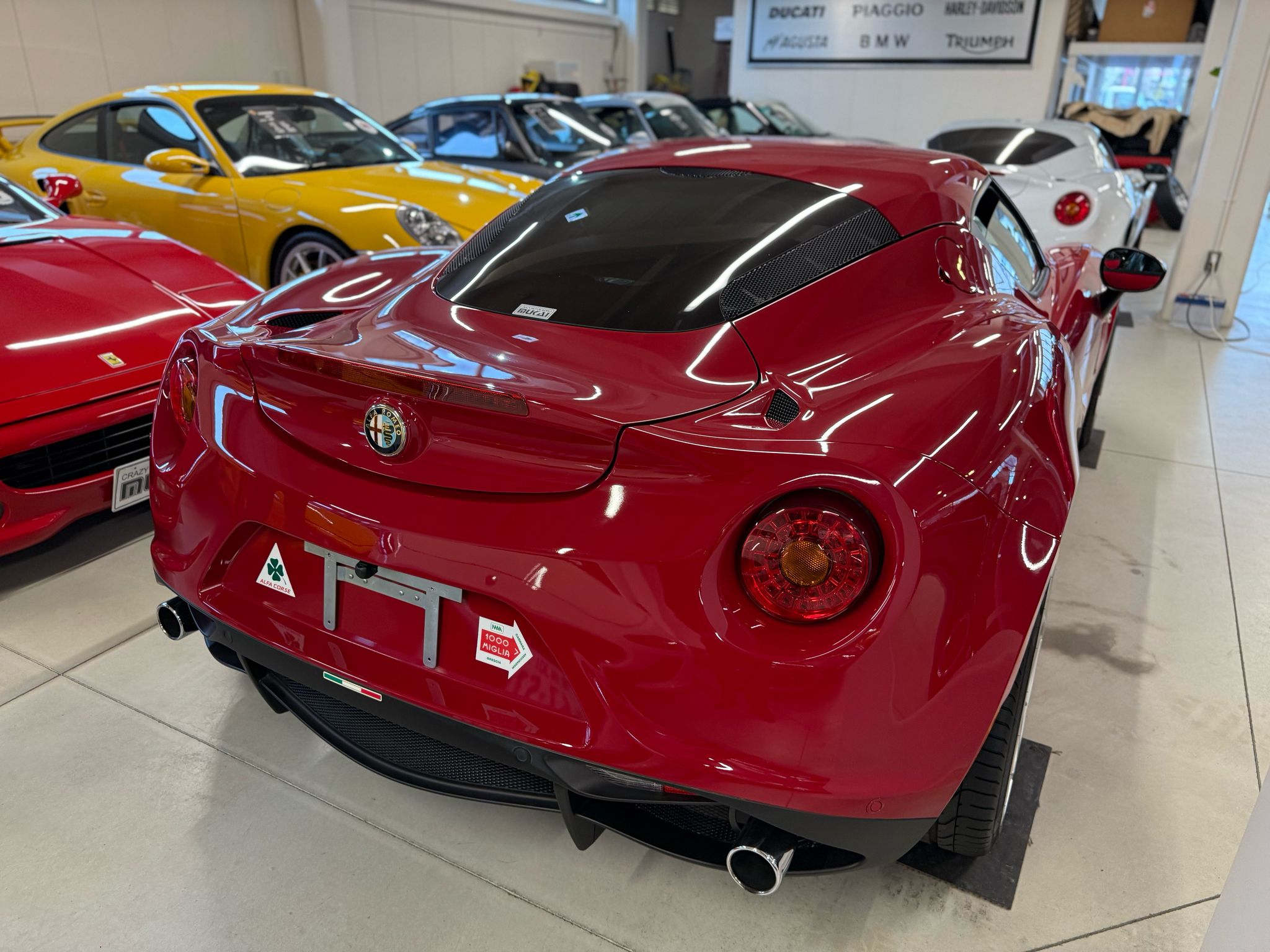 Alfa Romeo 4C (photo: 3)