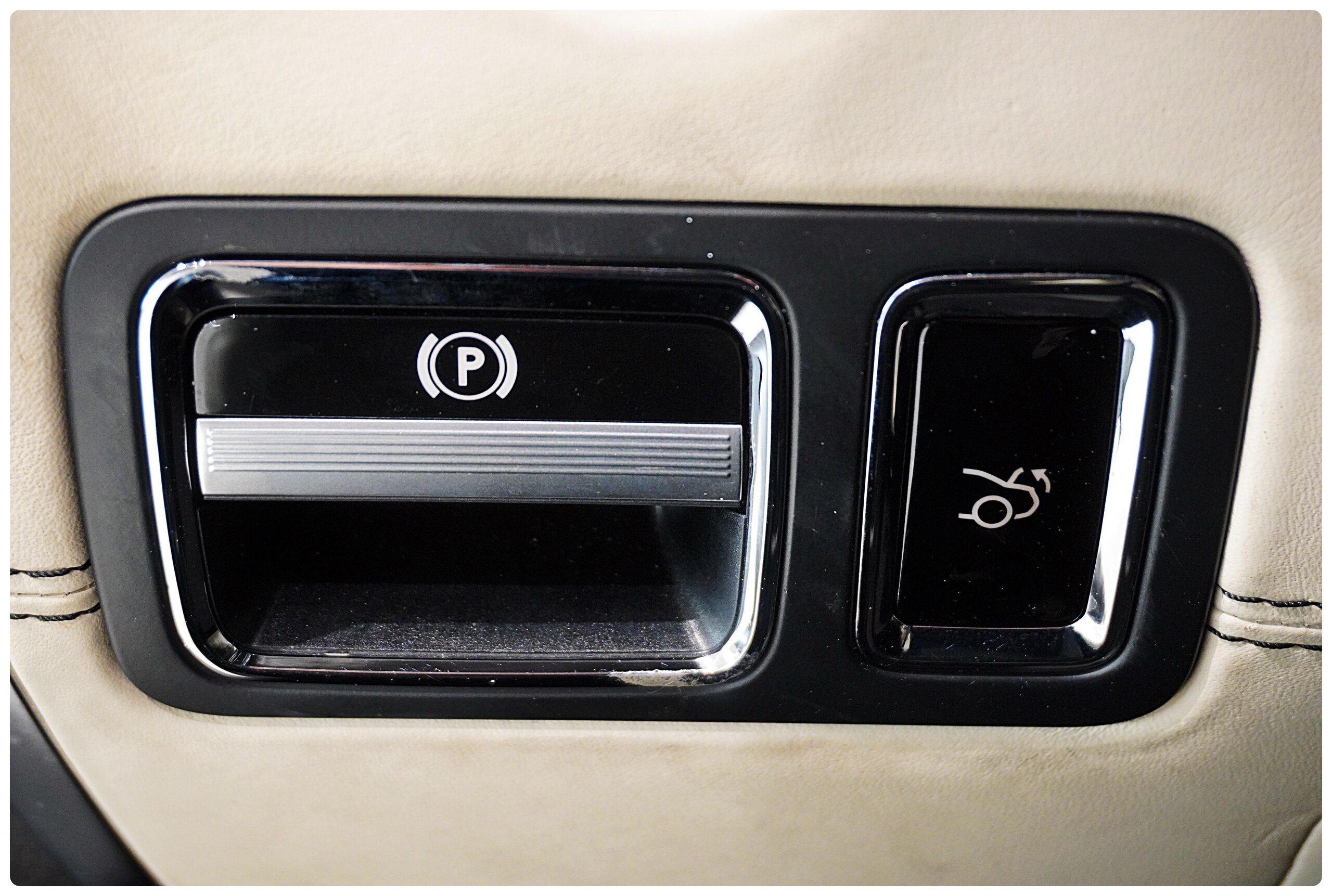 Mercedes Benz SLS AMG (photo: 22)