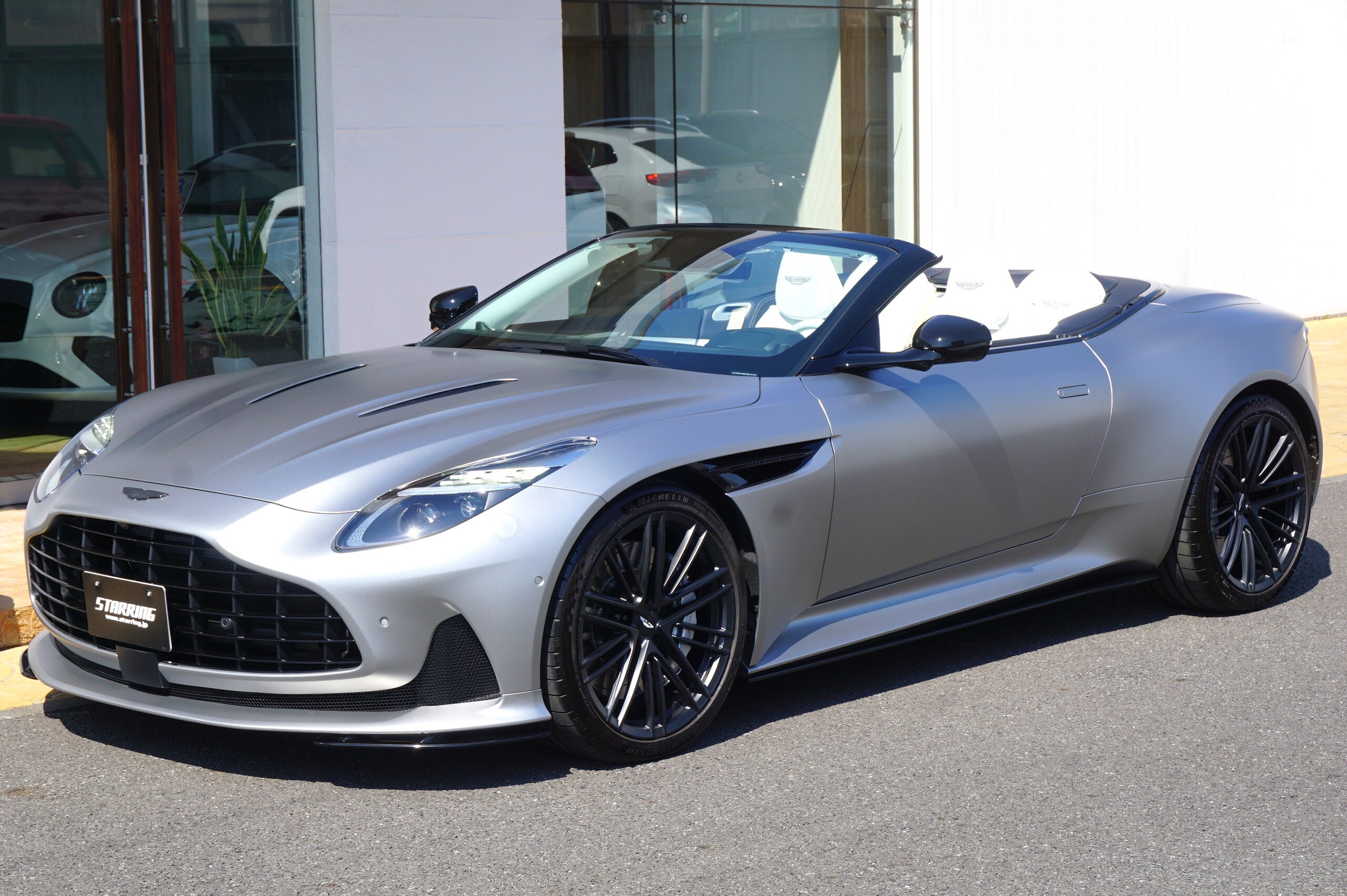 Aston Martin DB12 Volante 2024 for sale from Japan - image 4