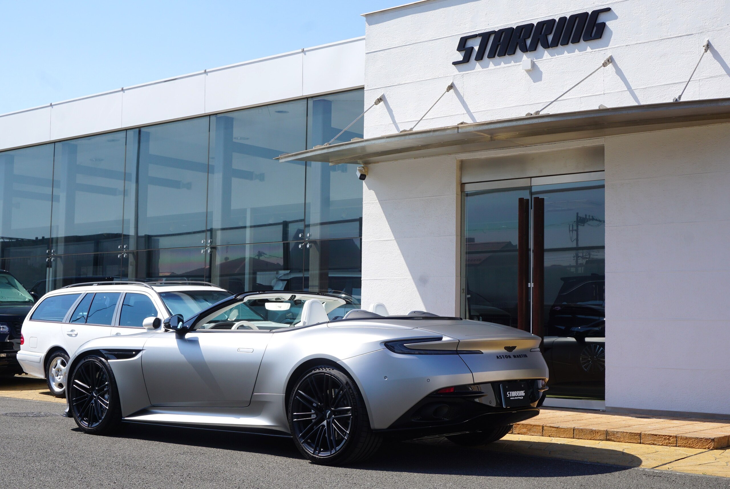 Aston Martin DB12 Volante 2024 for sale from Japan - image 7