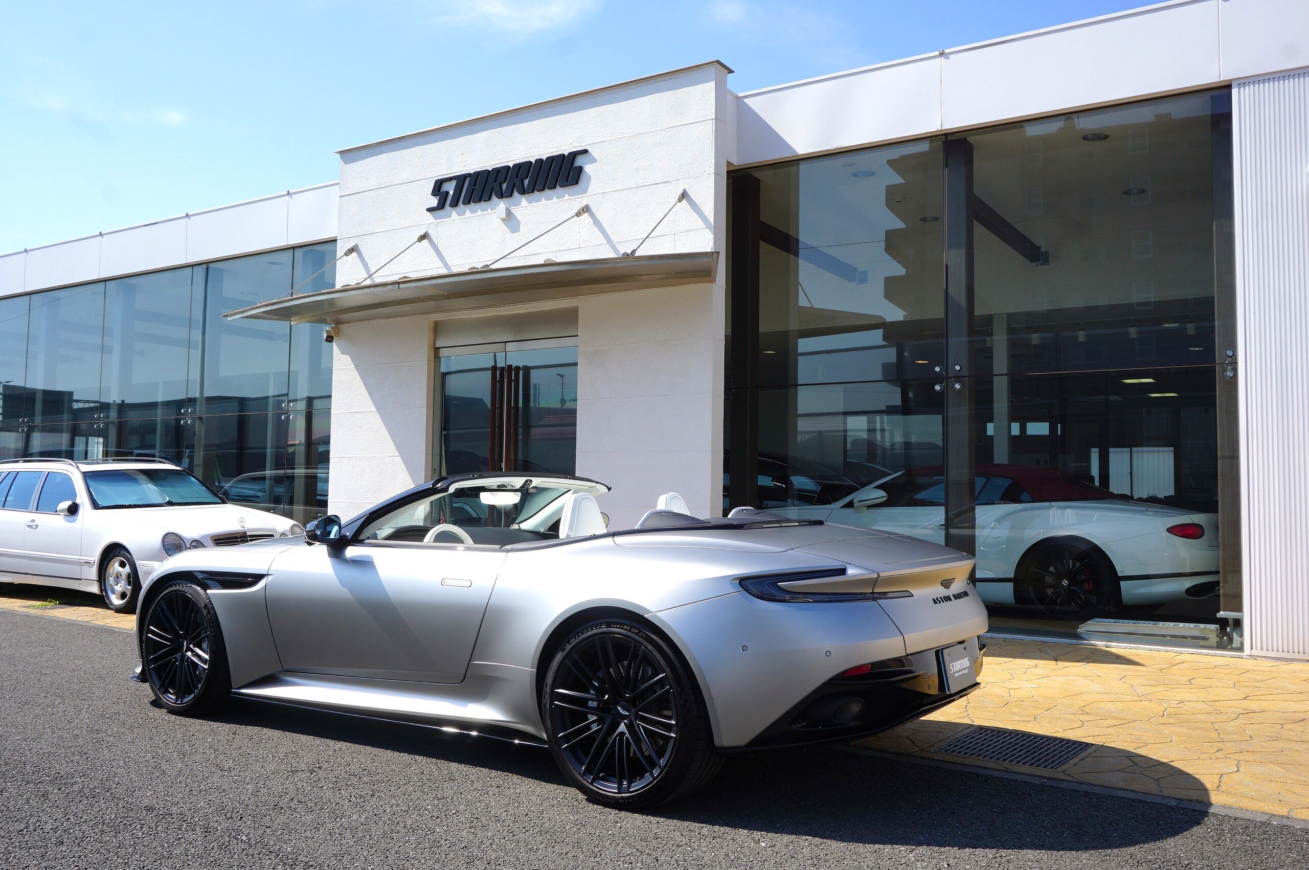 Aston Martin DB12 Volante 2024 for sale from Japan - image 14