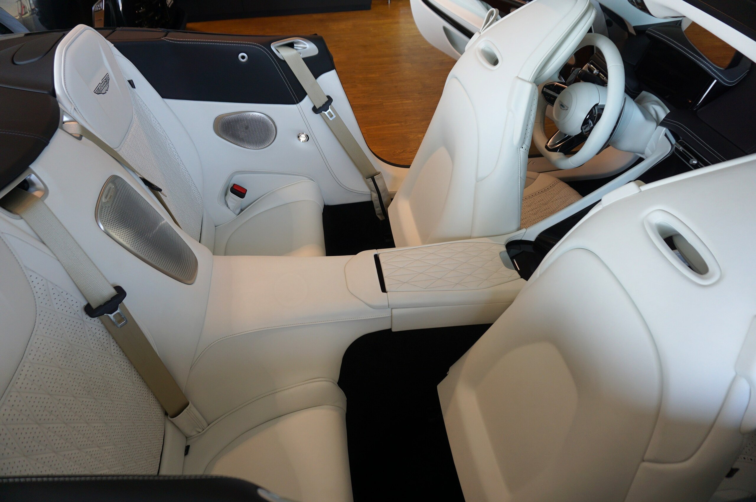 Aston Martin DB12 Volante 2024 for sale from Japan - image 23