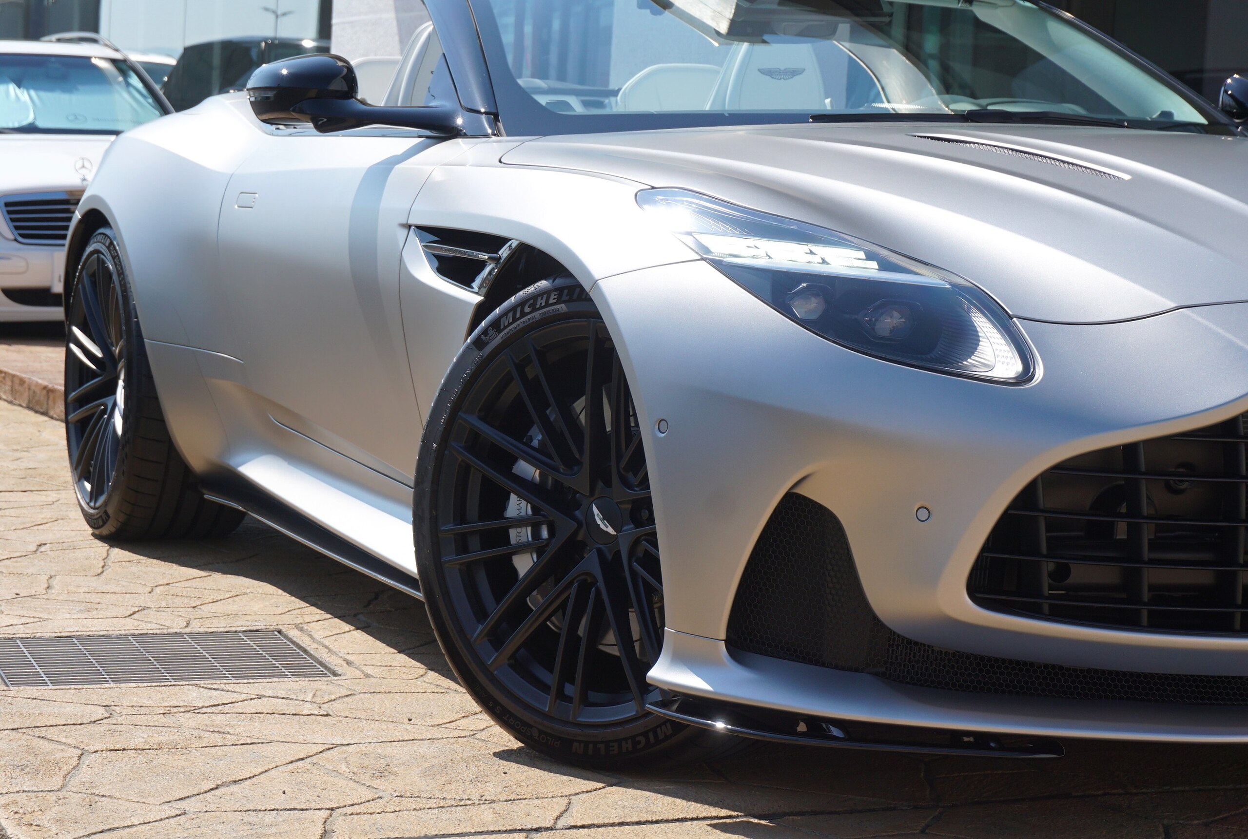 Aston Martin DB12 Volante 2024 for sale from Japan - image 43