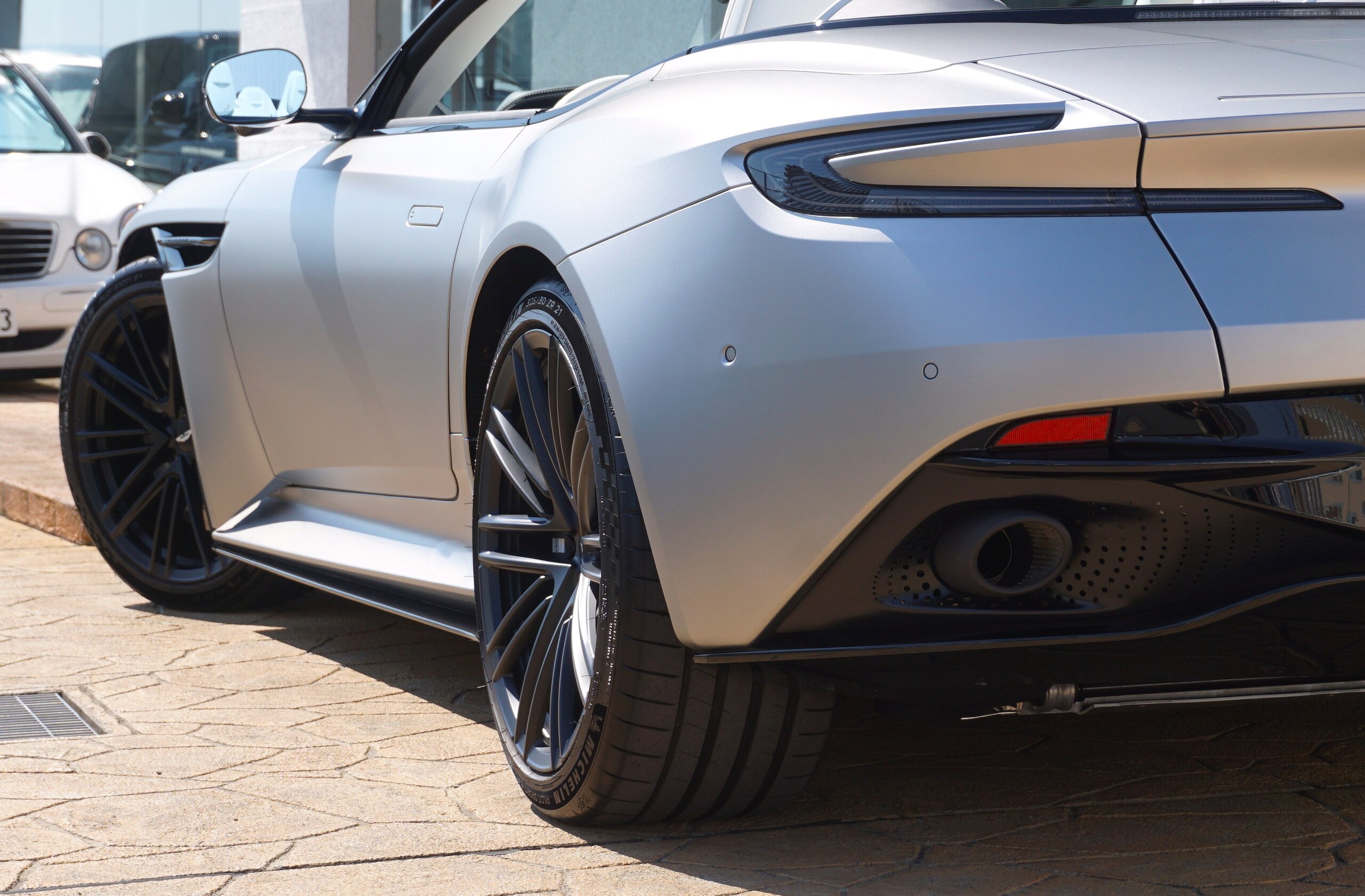 Aston Martin DB12 Volante 2024 for sale from Japan - image 44