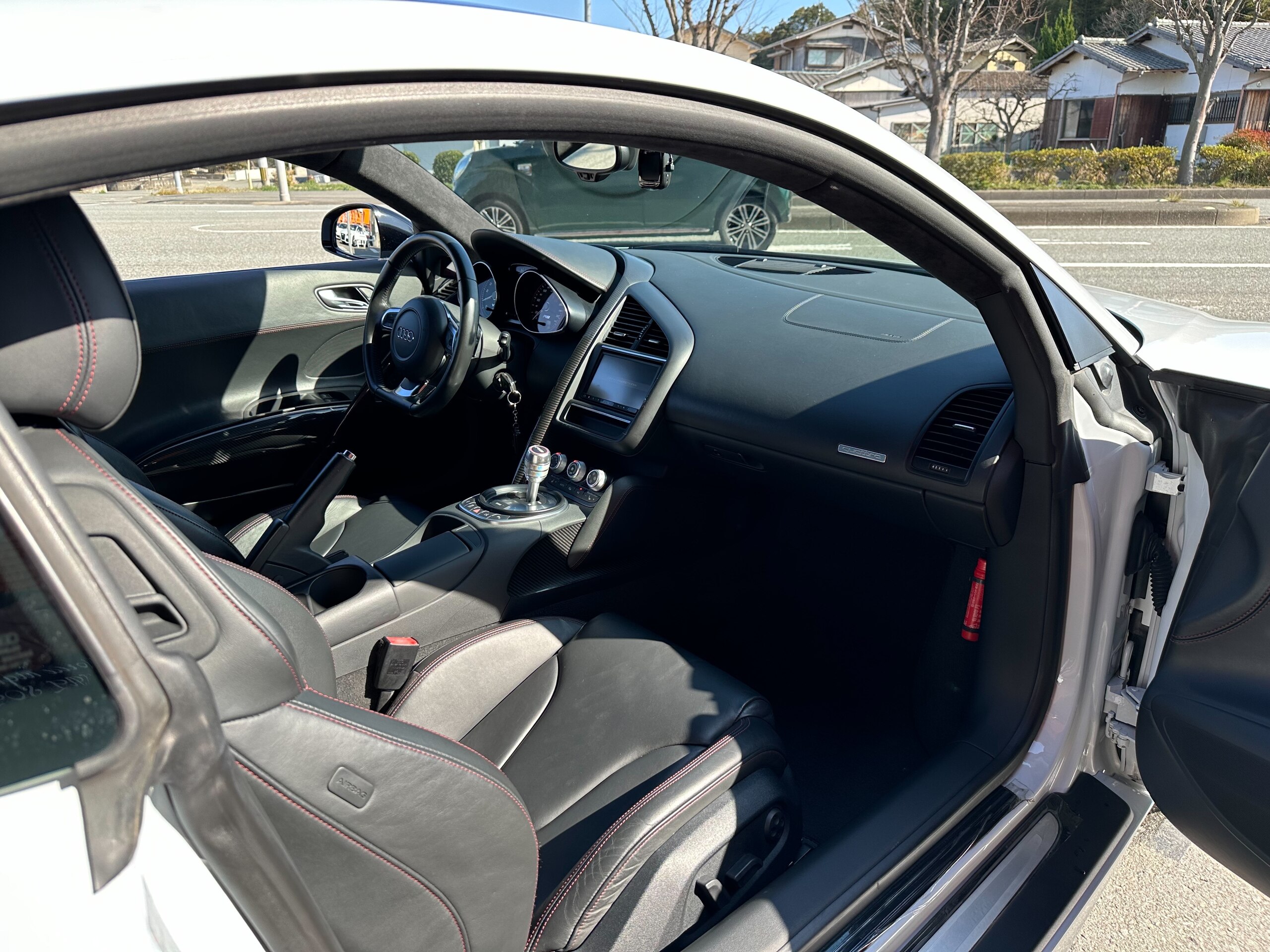 Audi R8 5.2 FSI Quattro (photo: 24)