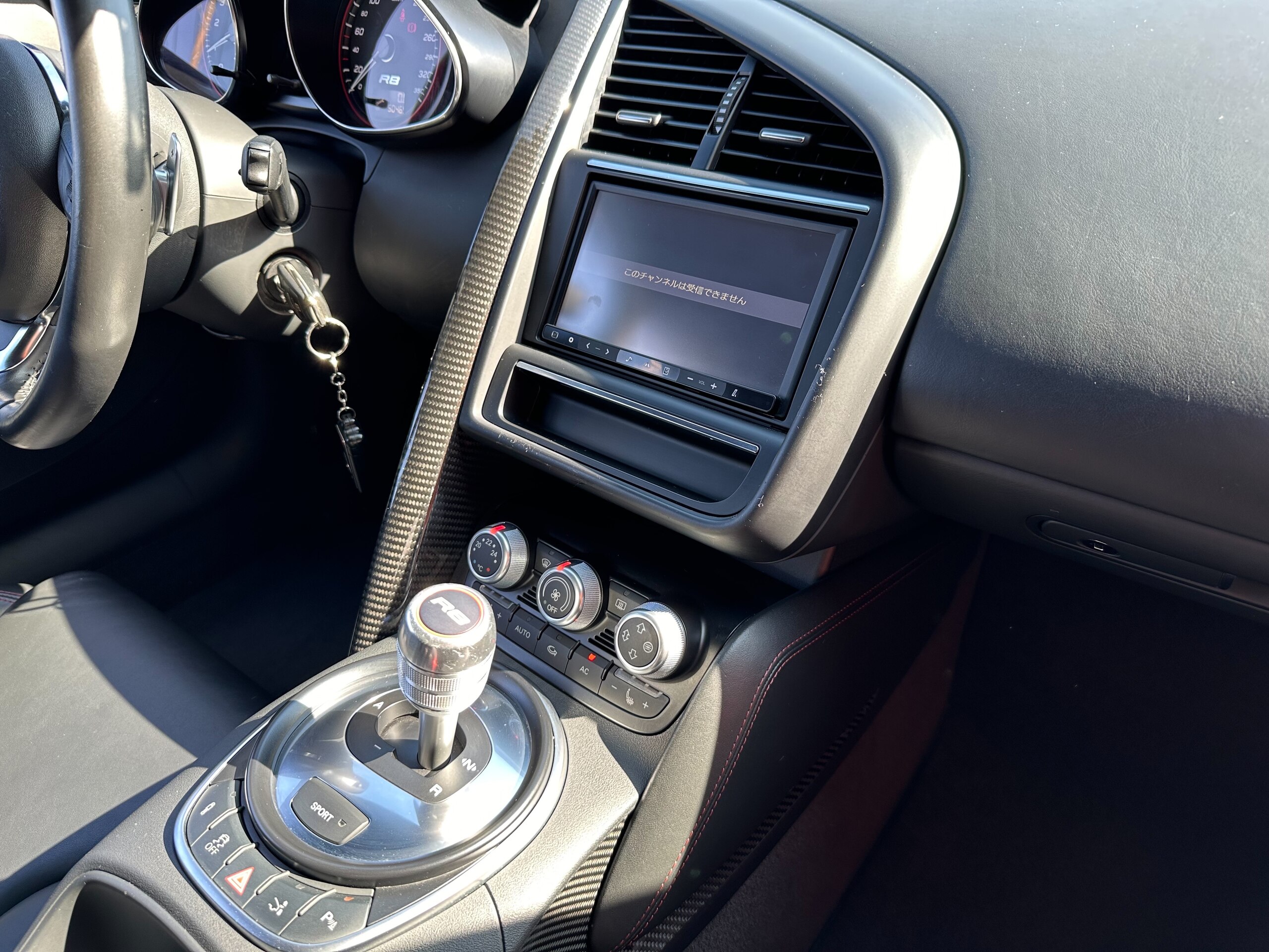 Audi R8 5.2 FSI Quattro (photo: 28)