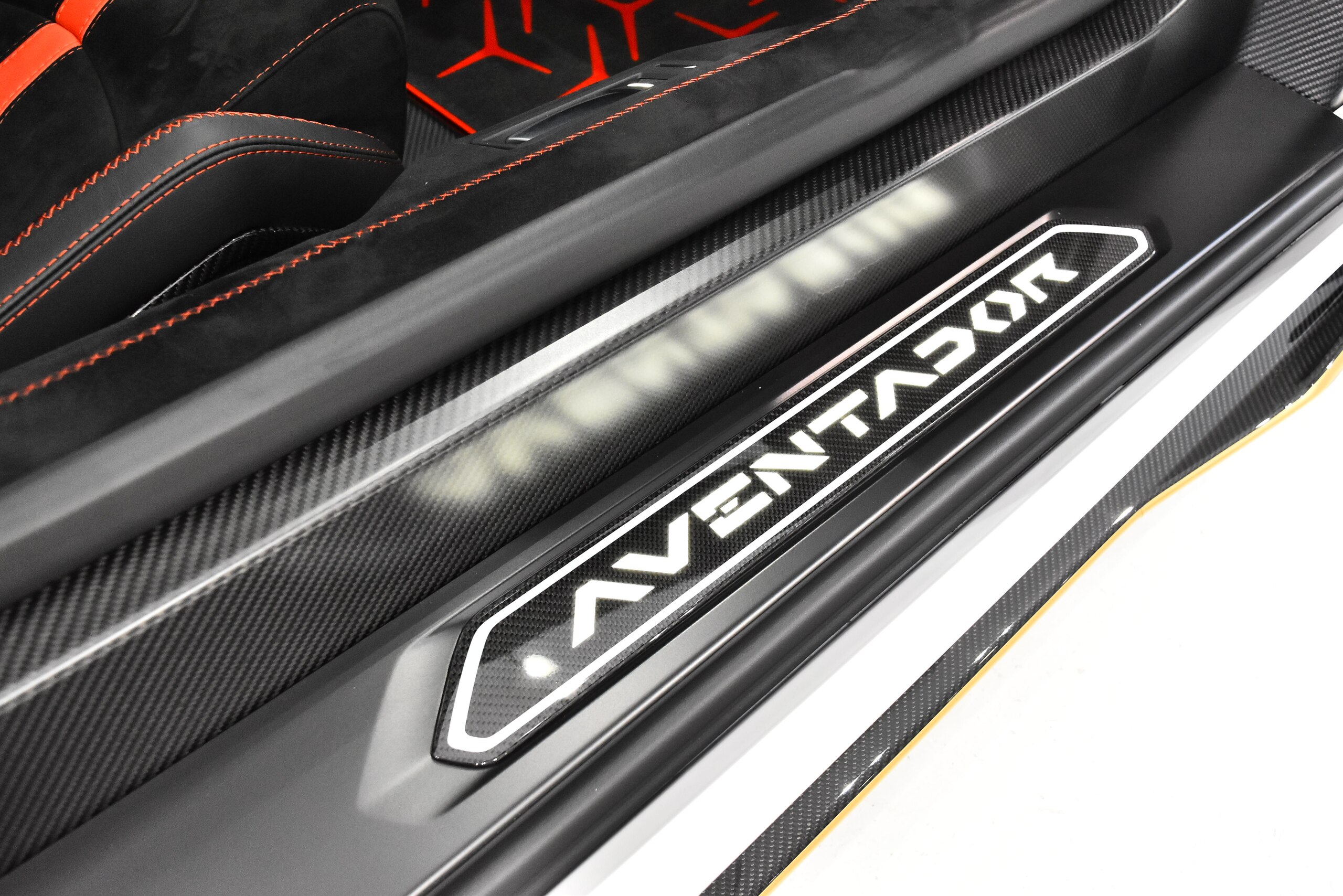 Lamborghini Aventador SVJ (photo: 16)