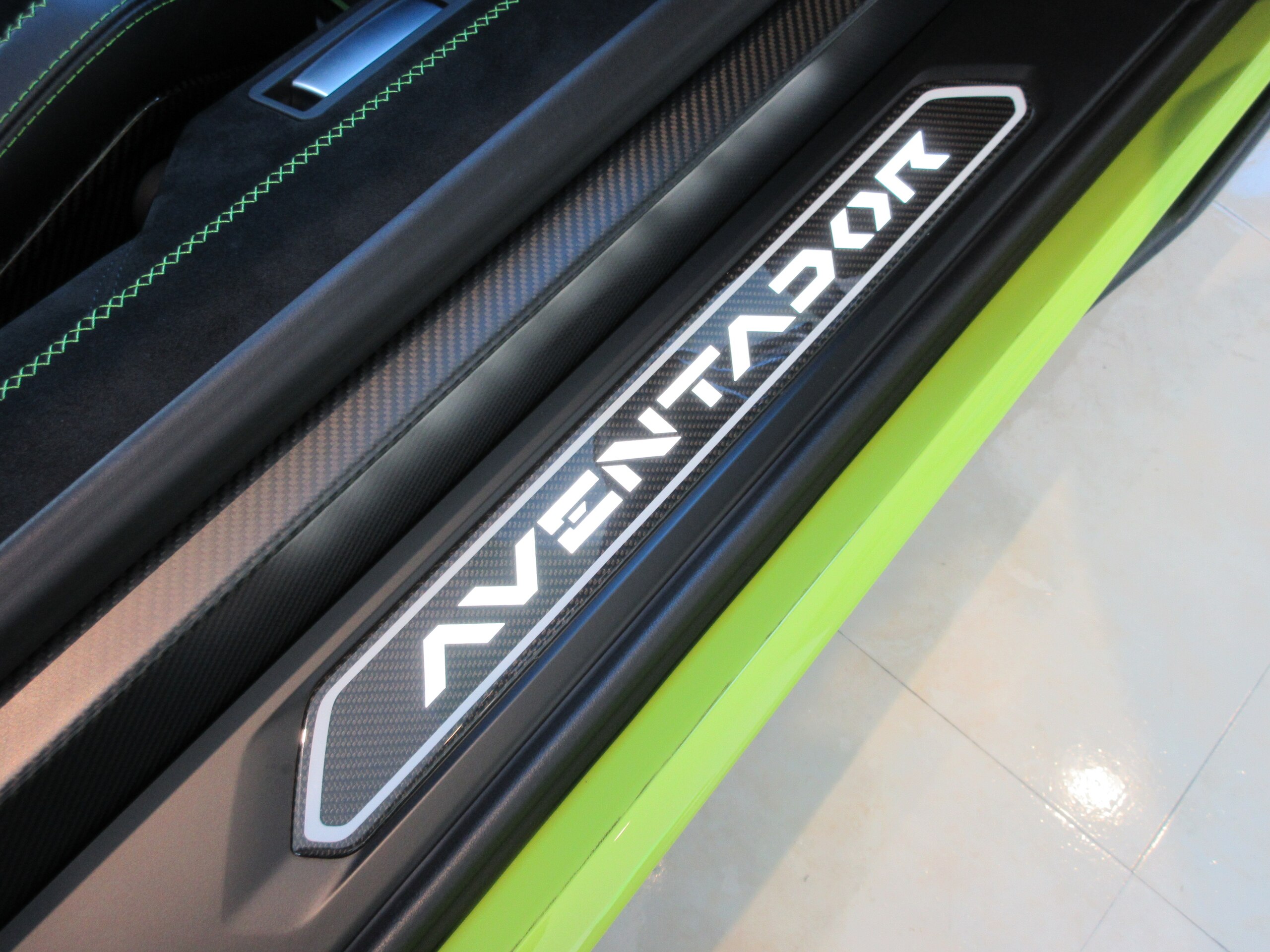 Lamborghini Aventador SVJ (photo: 23)