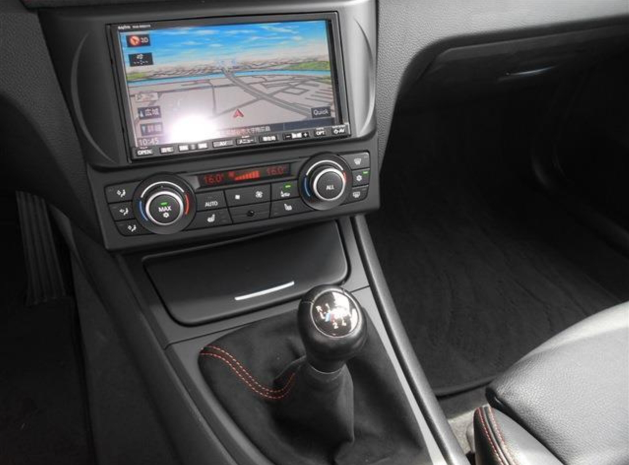 BMW 1M Coupe (photo: 15)