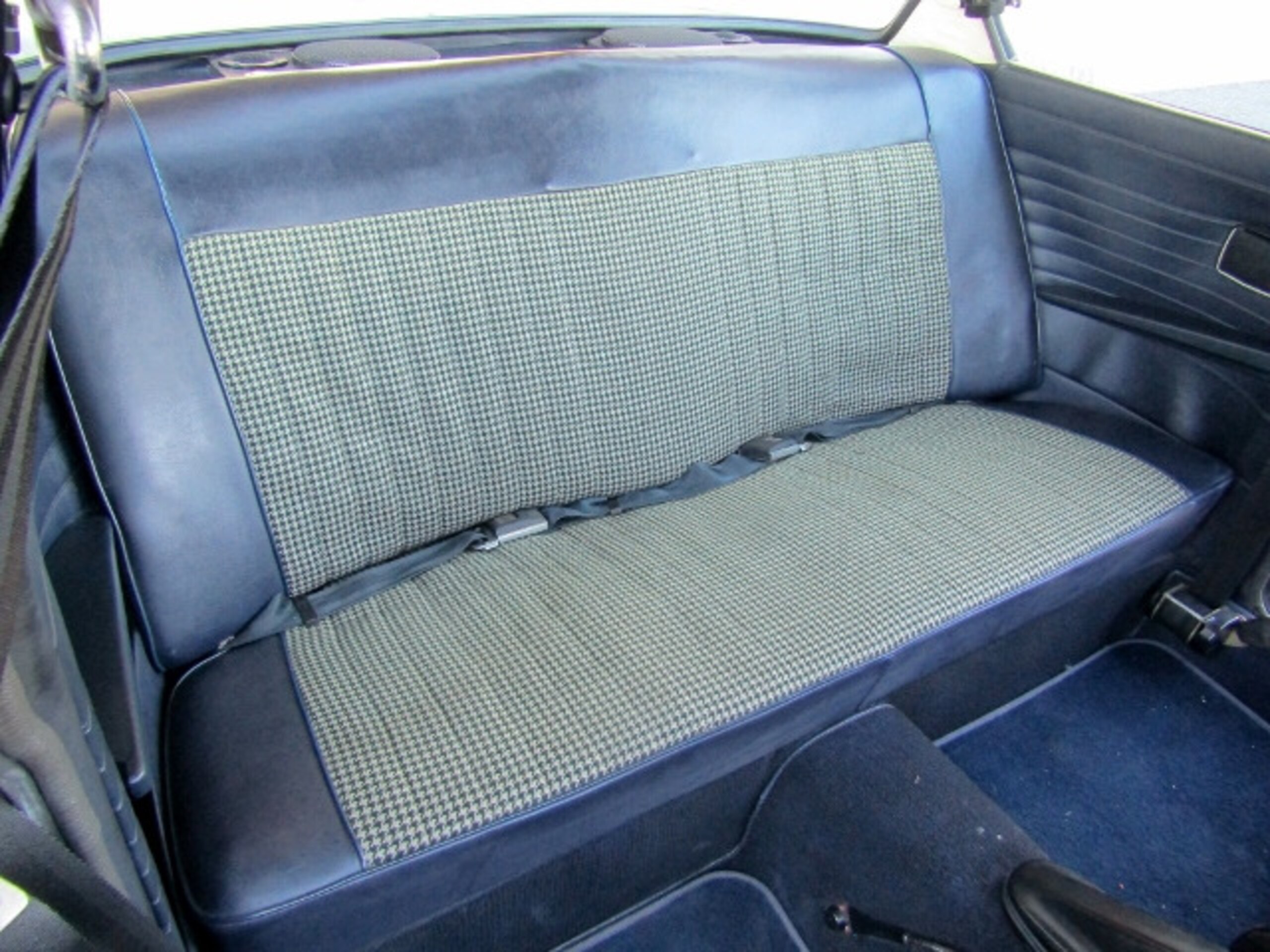 BMW 2002 (photo: 14)