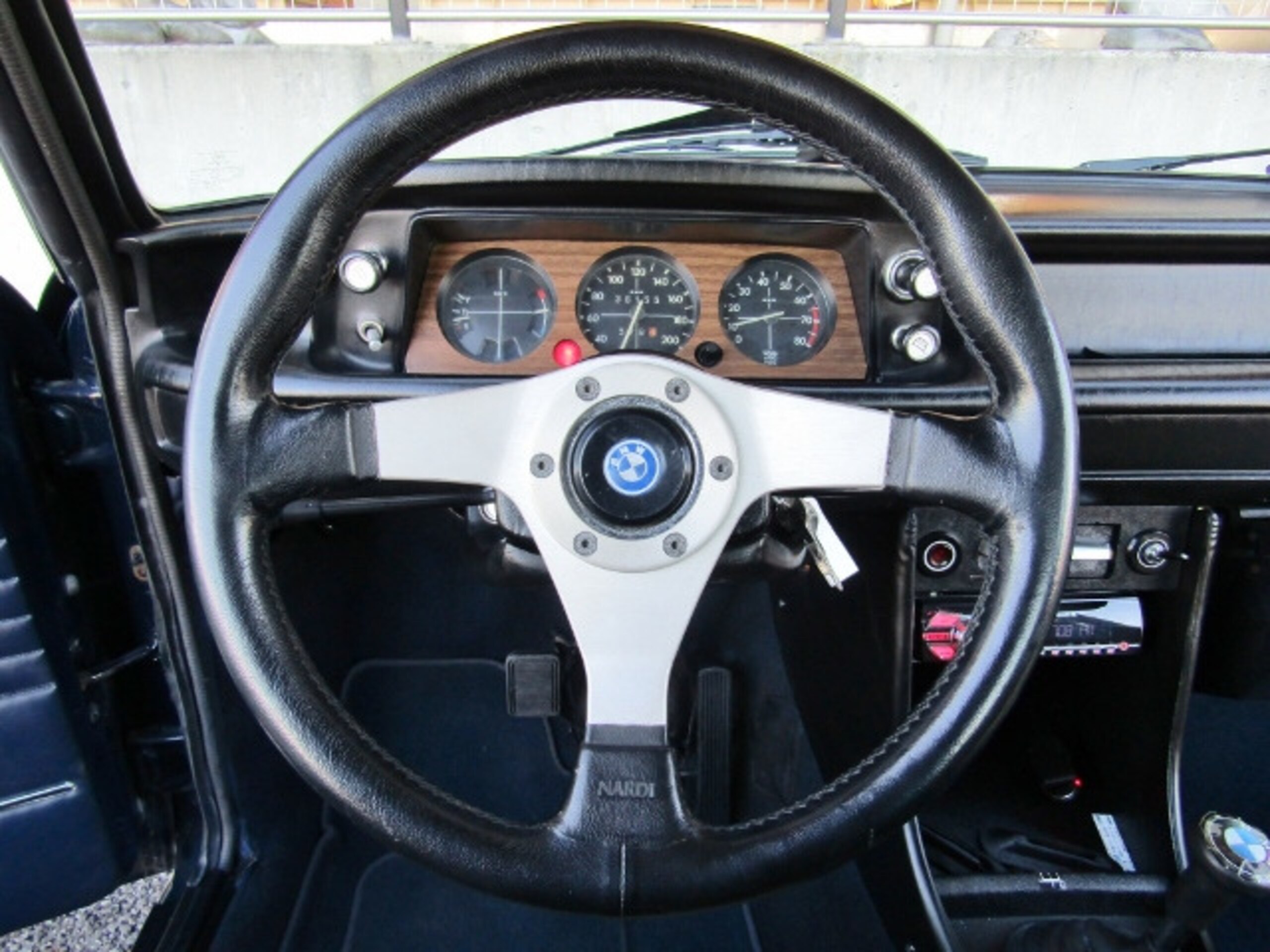 BMW 2002 (photo: 10)