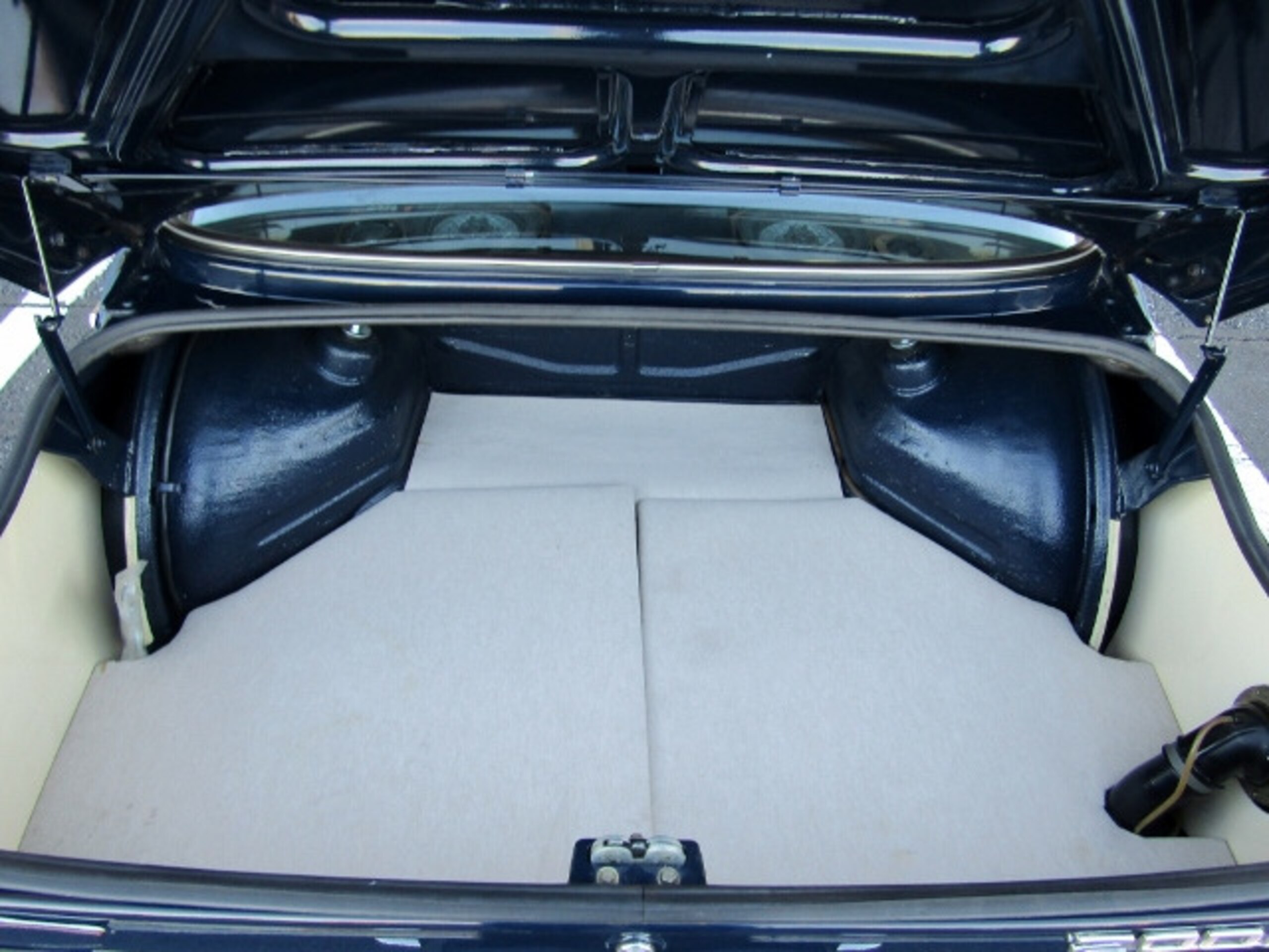 BMW 2002 (photo: 15)