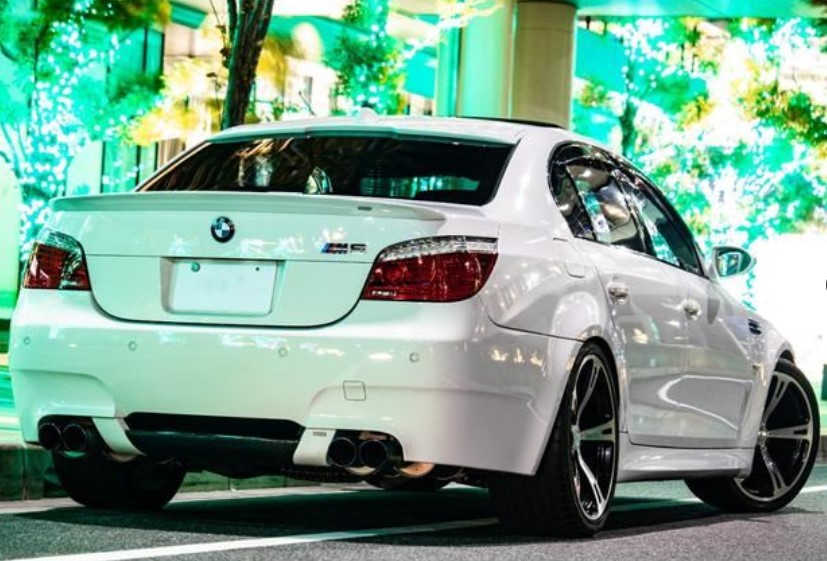 BMW M5 (photo: 4)