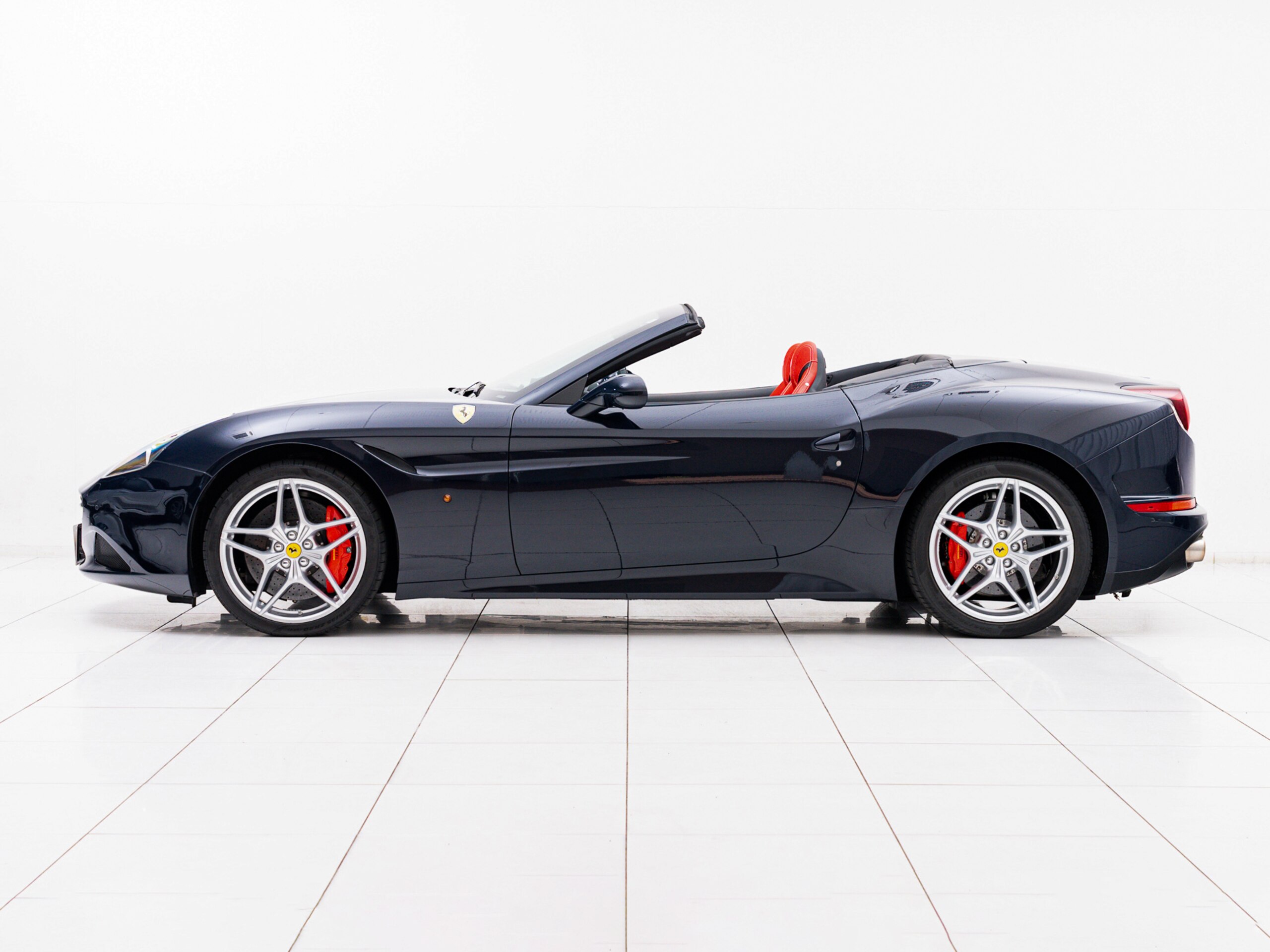 Ferrari California T (photo: 5)