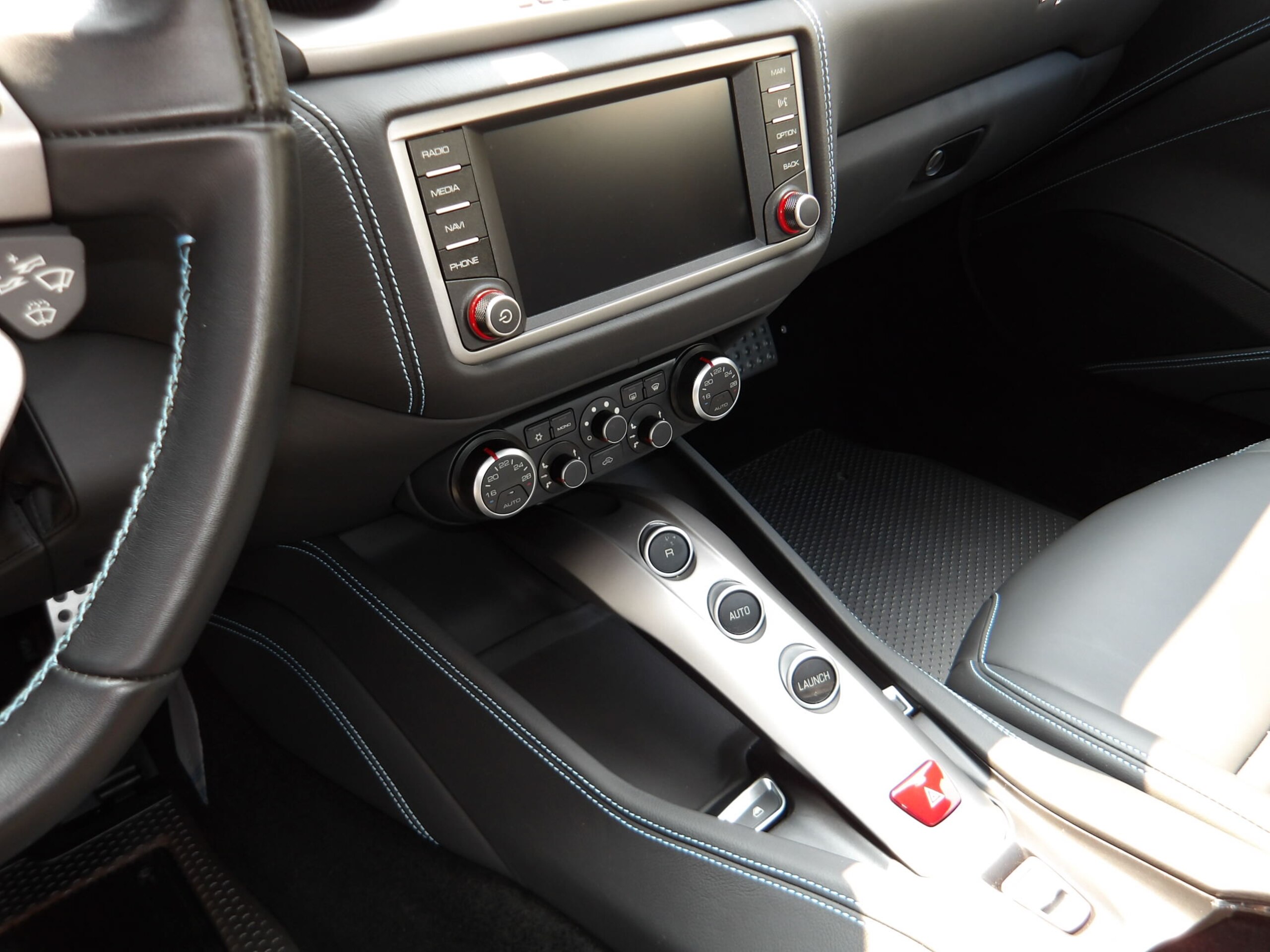 Ferrari California T 70th Anniversary Tailor Made Collection (photo: 11)