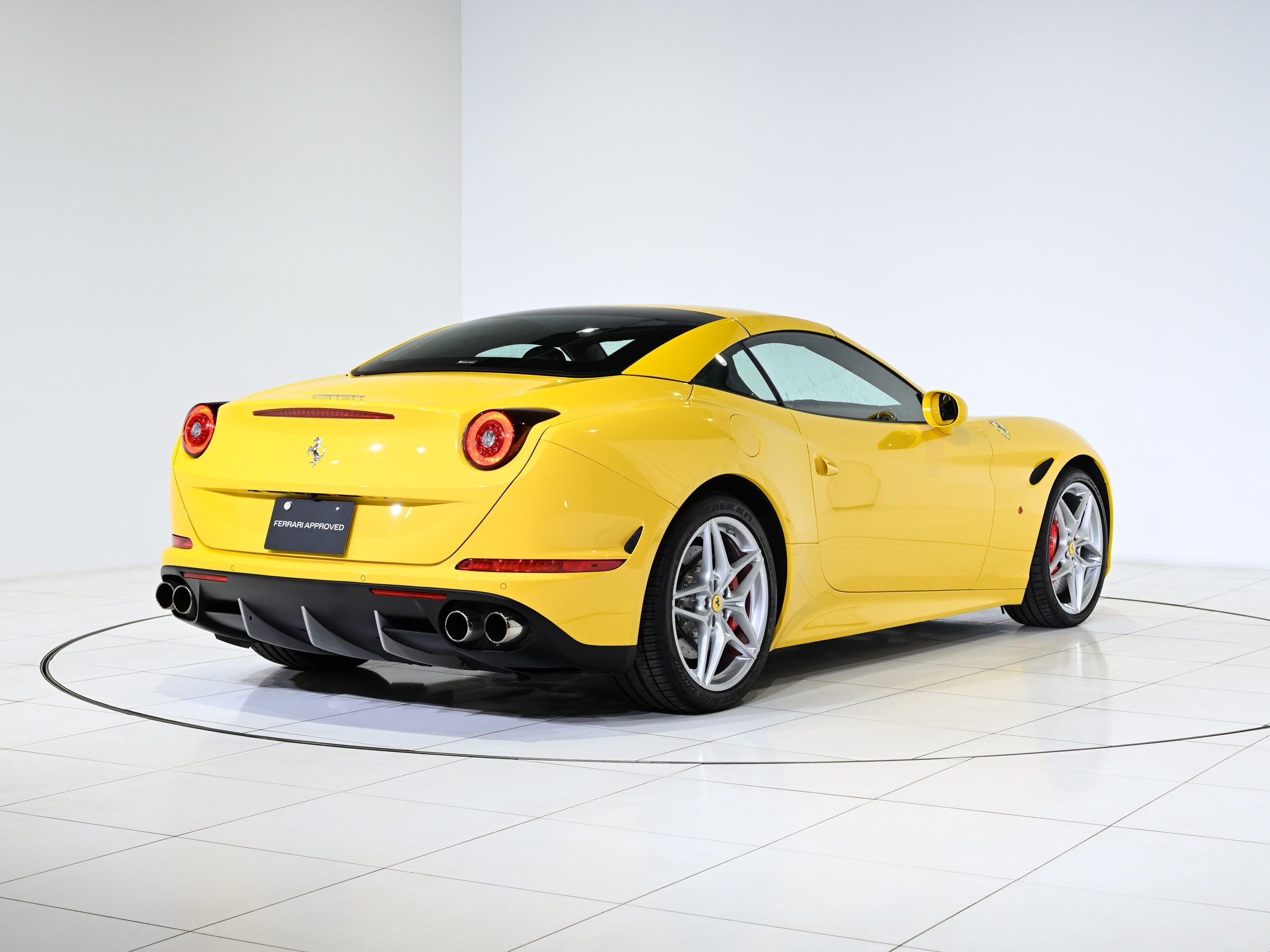 Ferrari California T (photo: 4)