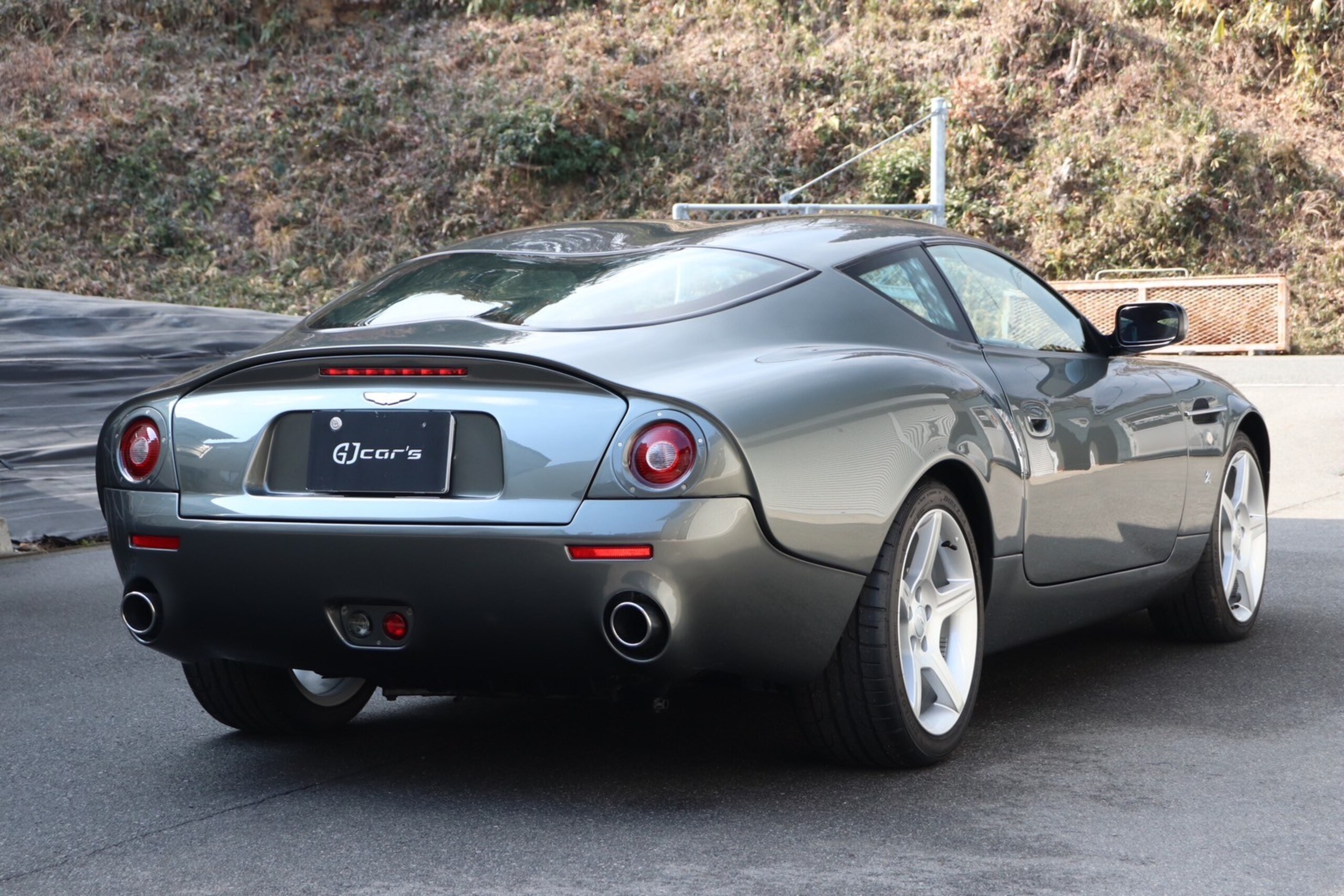 Aston Martin DB7 Zagato (photo: 4)