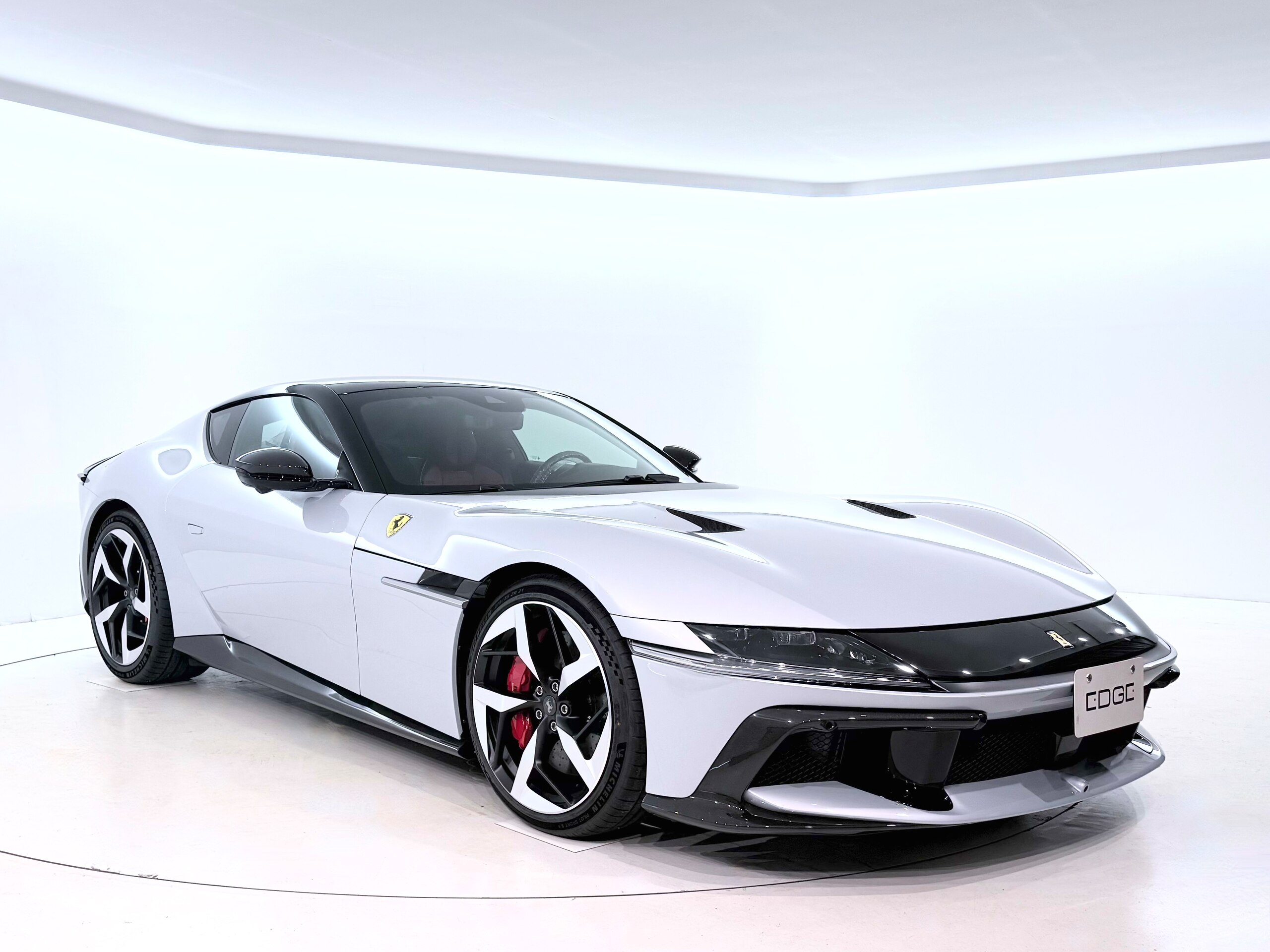 Ferrari 12Cilindri 2026 for sale from Japan - image 9