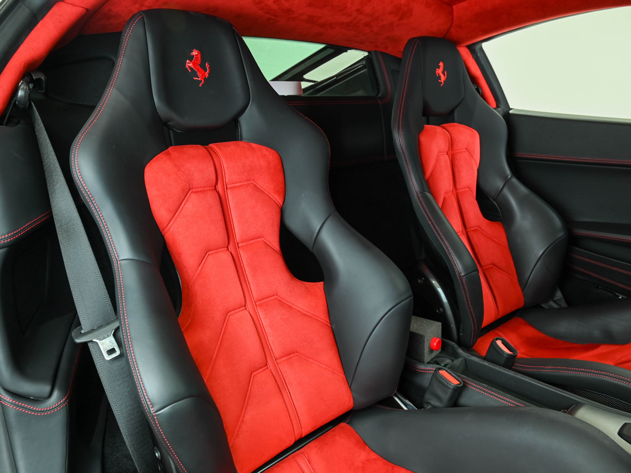 Ferrari 458 Italia F1 DCT (photo: 19)