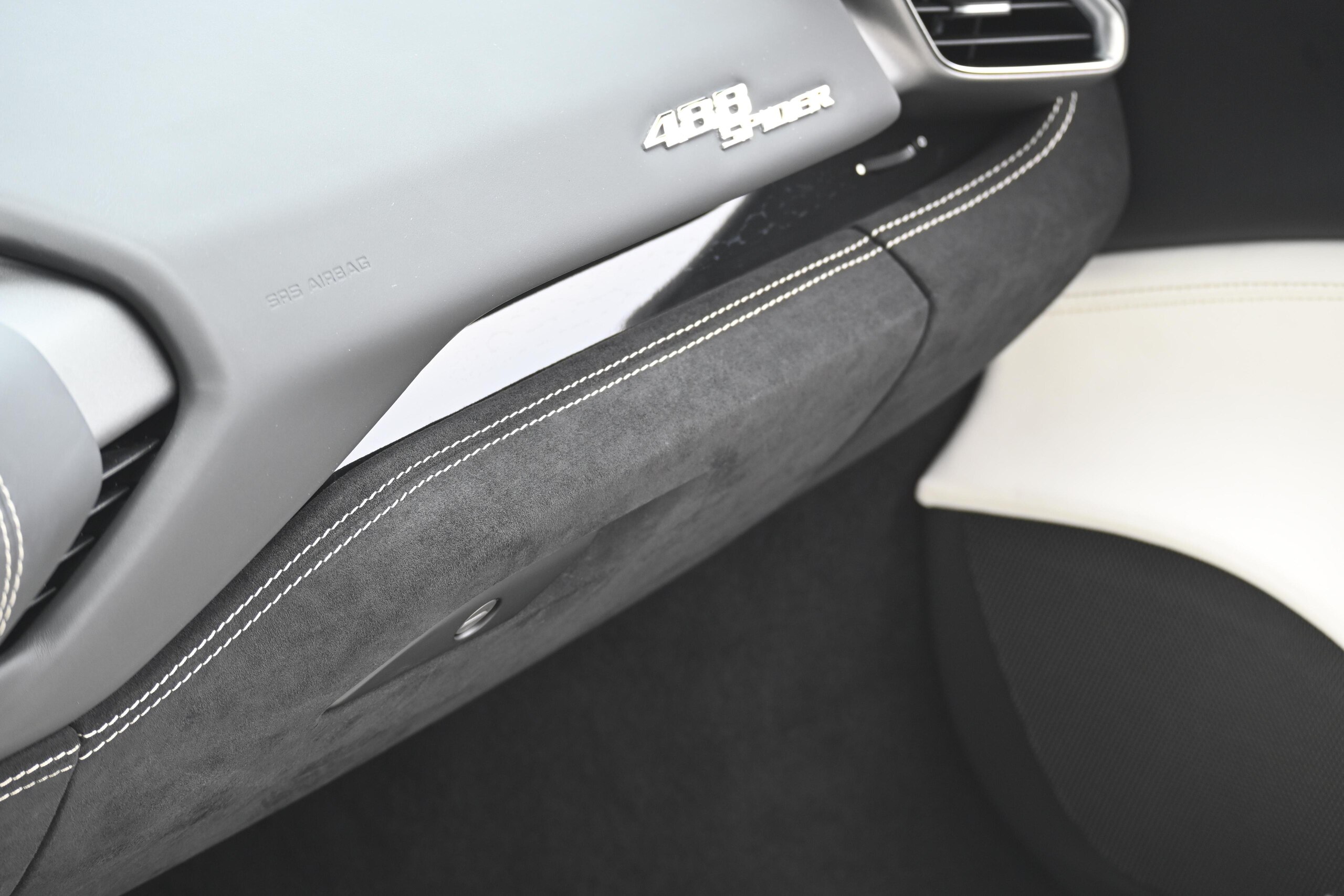 Ferrari 488 Spider (photo: 17)