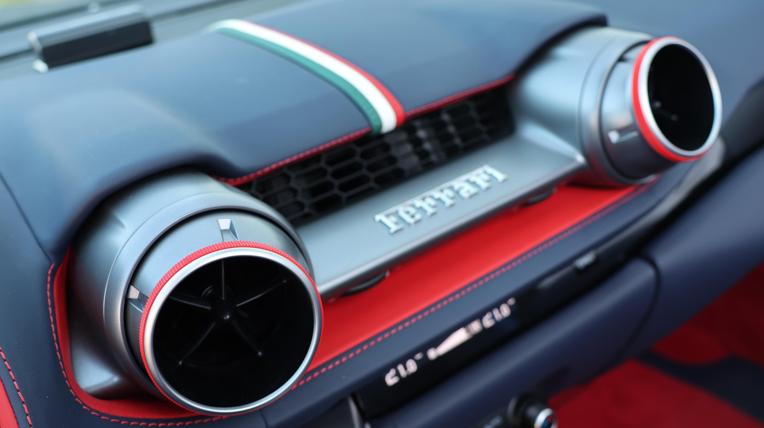 Ferrari 812GTS 2021 for sale from Japan - image 23