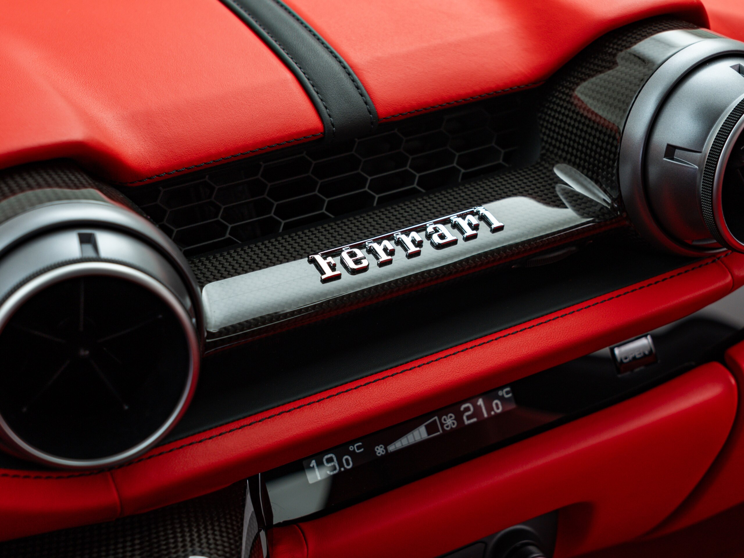 Ferrari 812GTS 2022 for sale from Japan - image 35