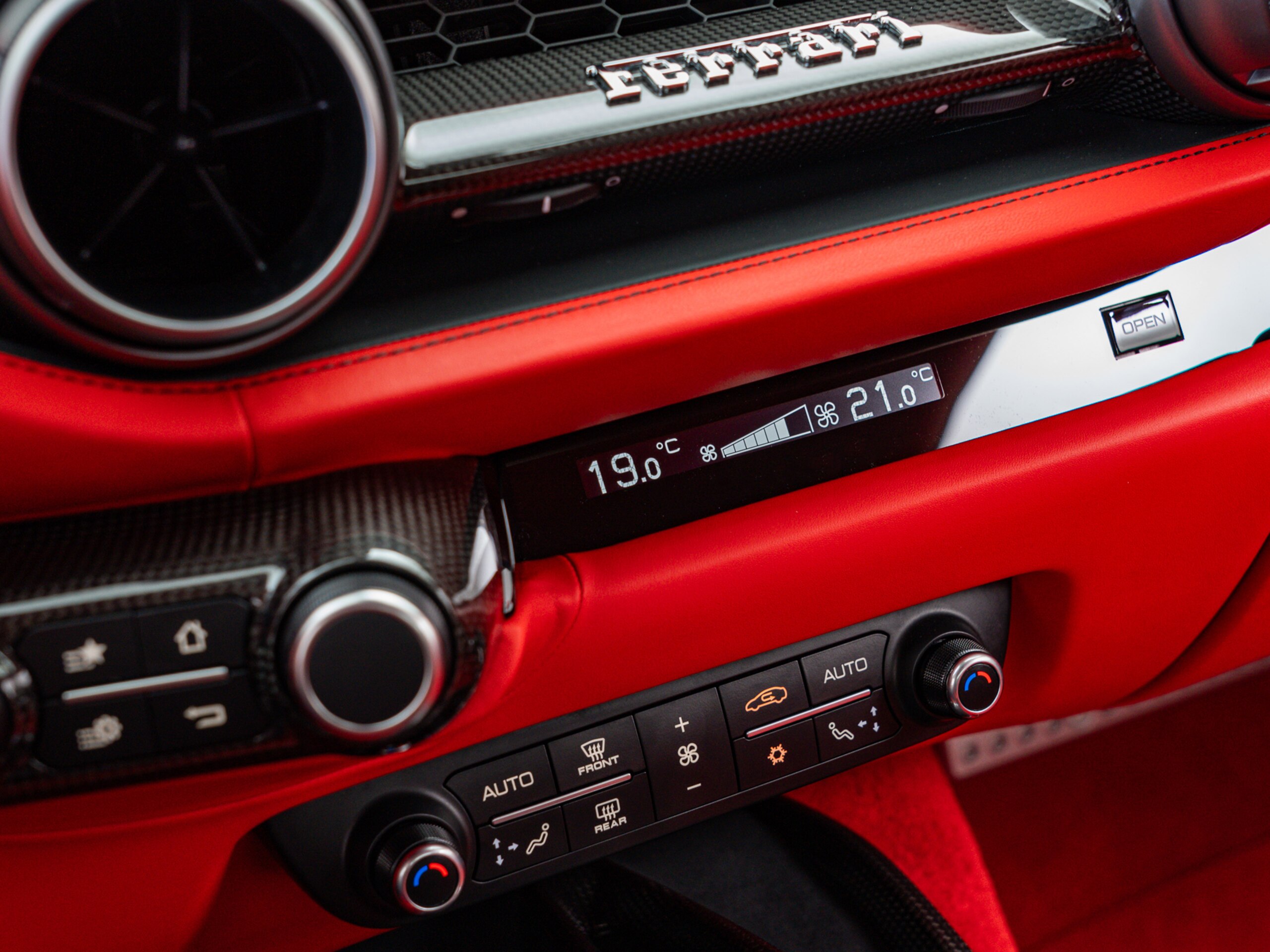 Ferrari 812GTS 2022 for sale from Japan - image 36
