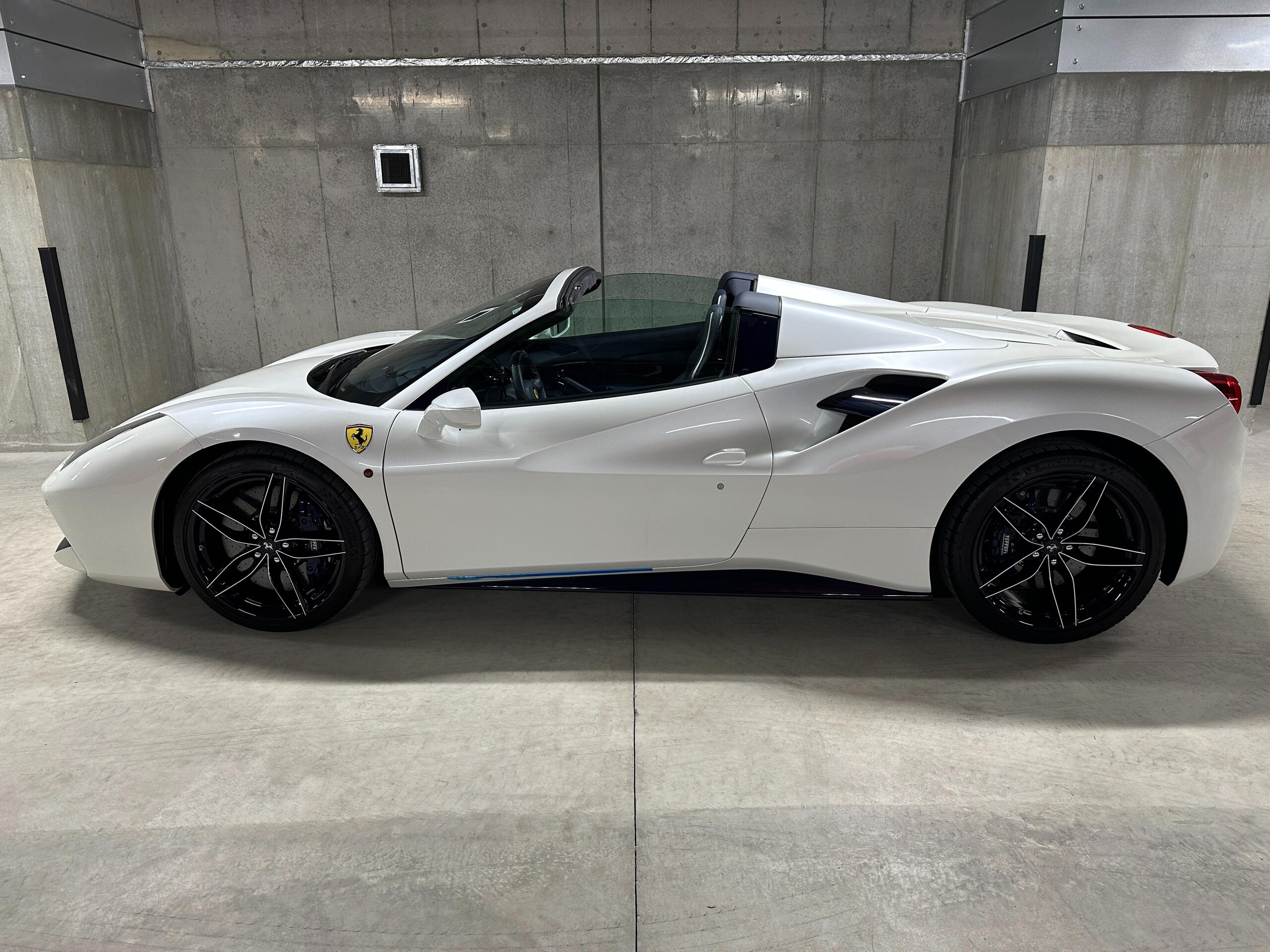 Ferrari 488 Spider (photo: 8)