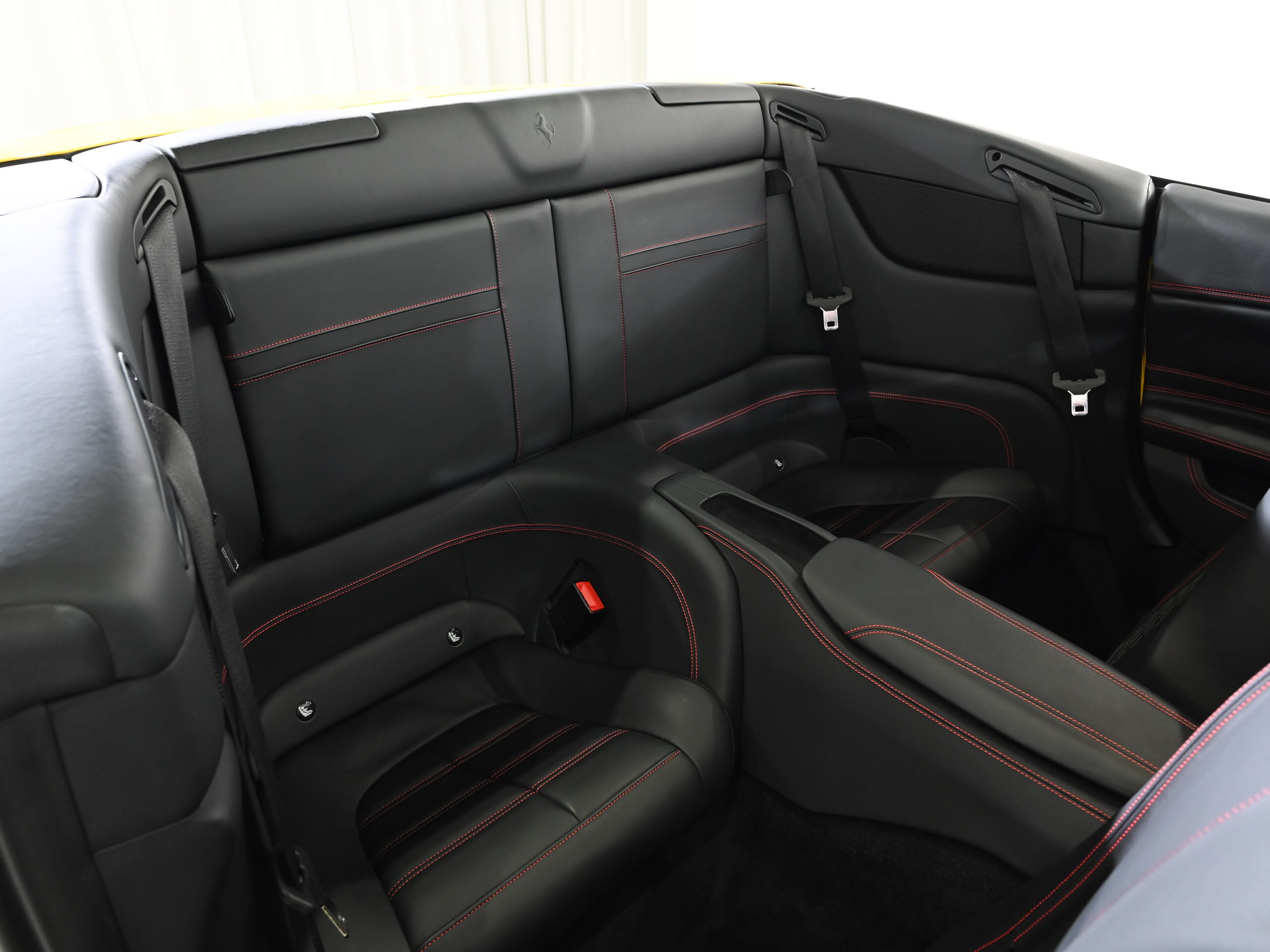 Ferrari California T (photo: 20)