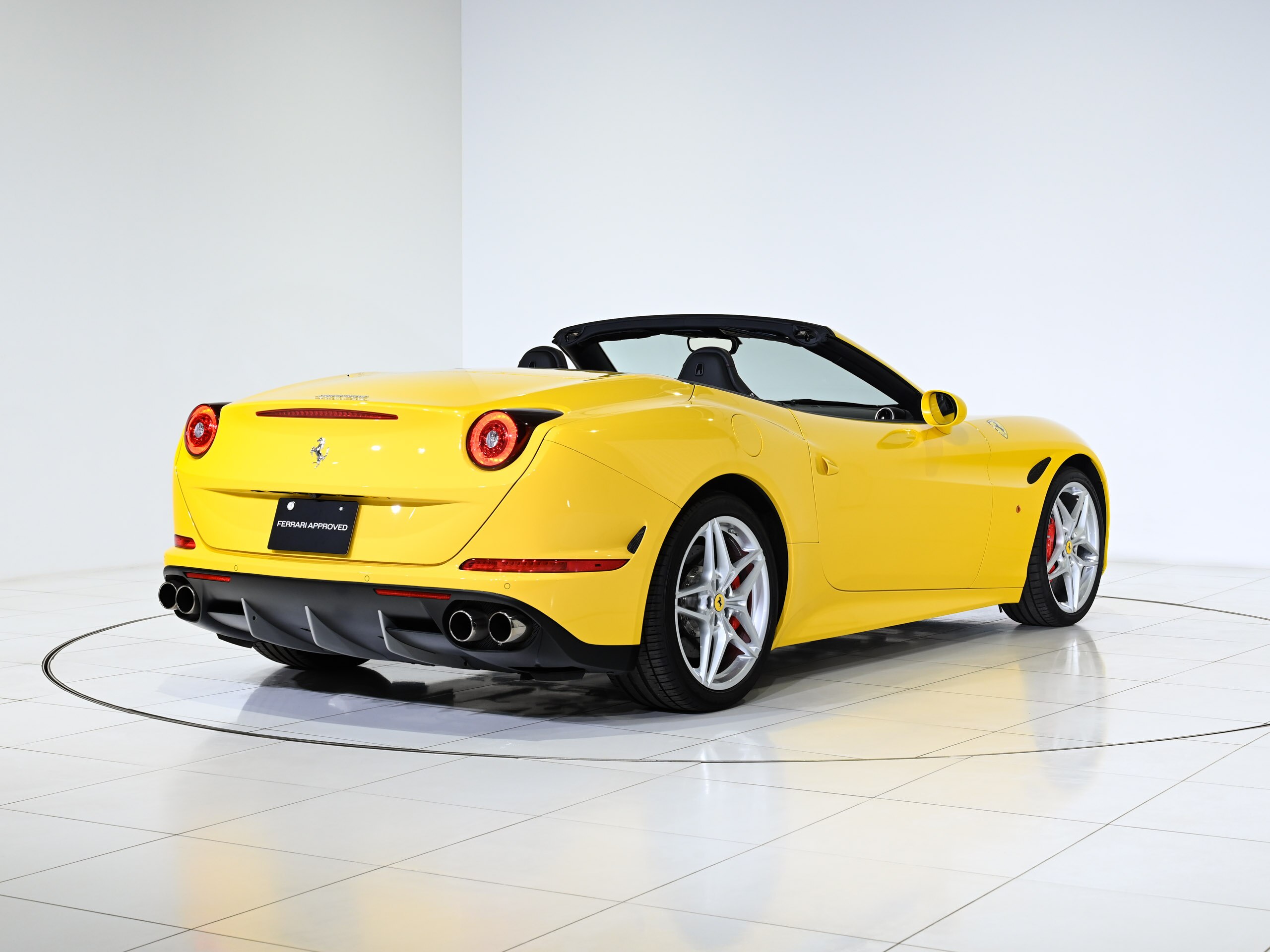 Ferrari California T (photo: 3)