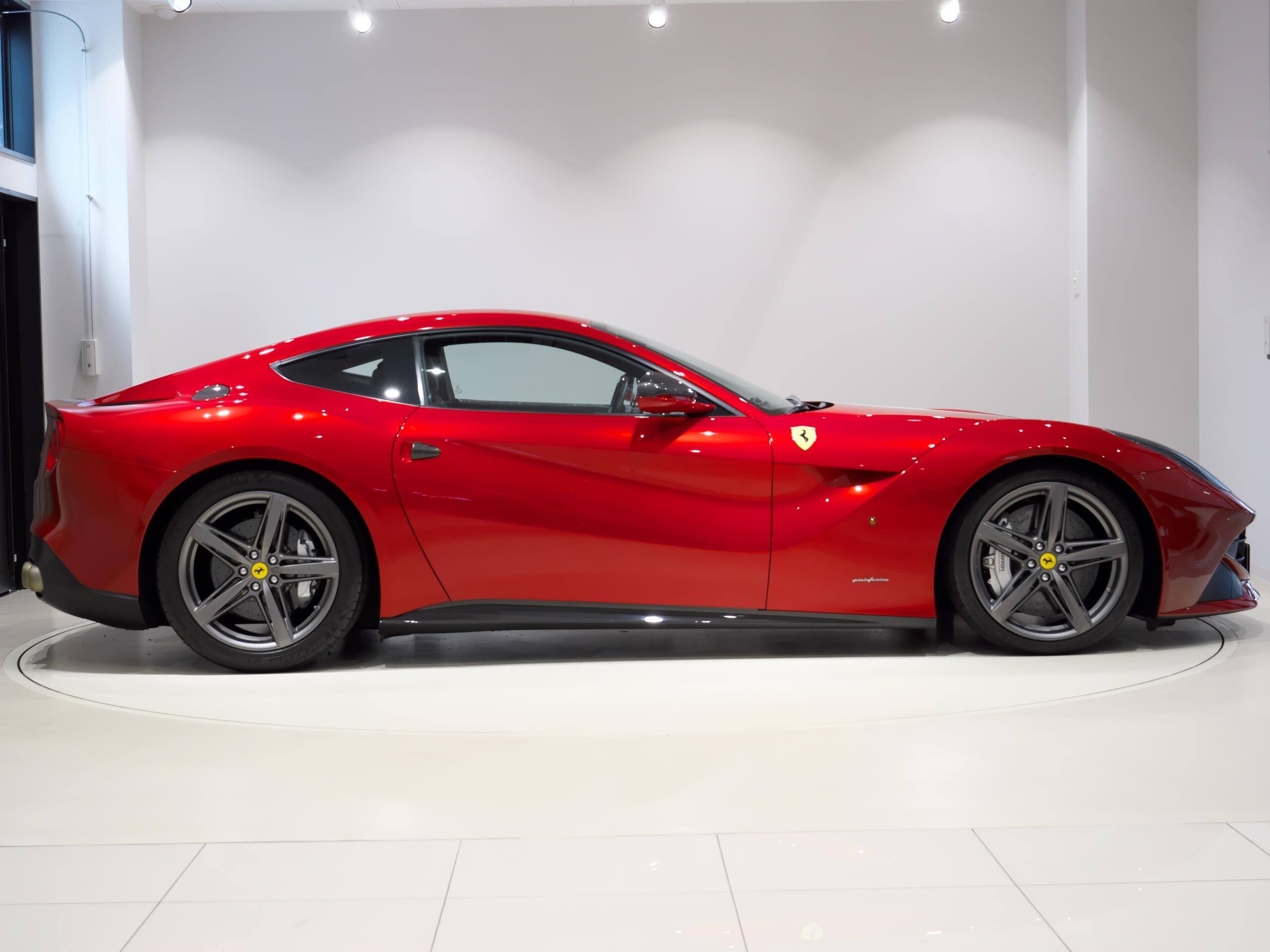 Ferrari F12 Berlinetta (photo: 3)