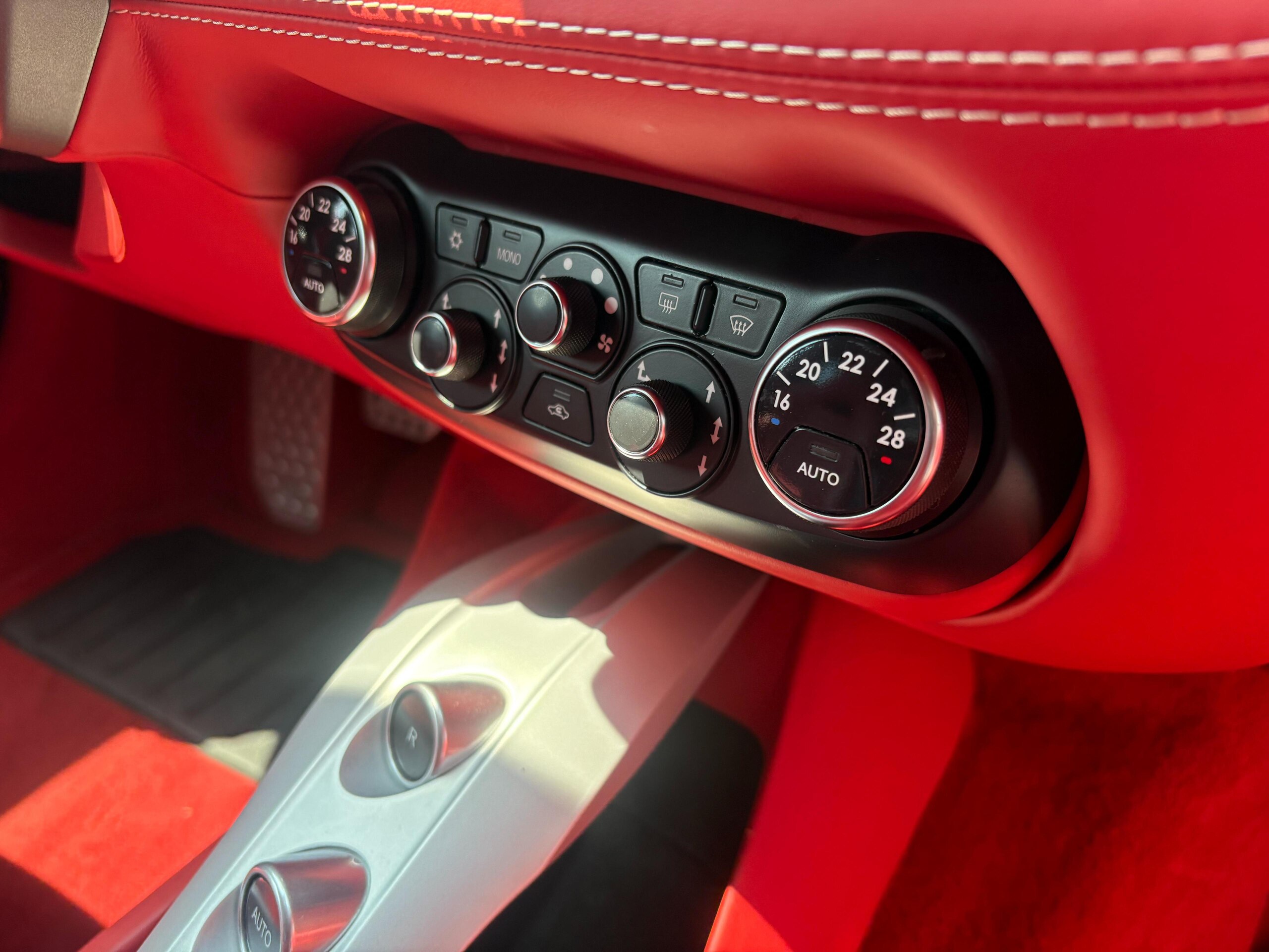 Ferrari F12 Berlinetta 2013 for sale from Japan - image 7
