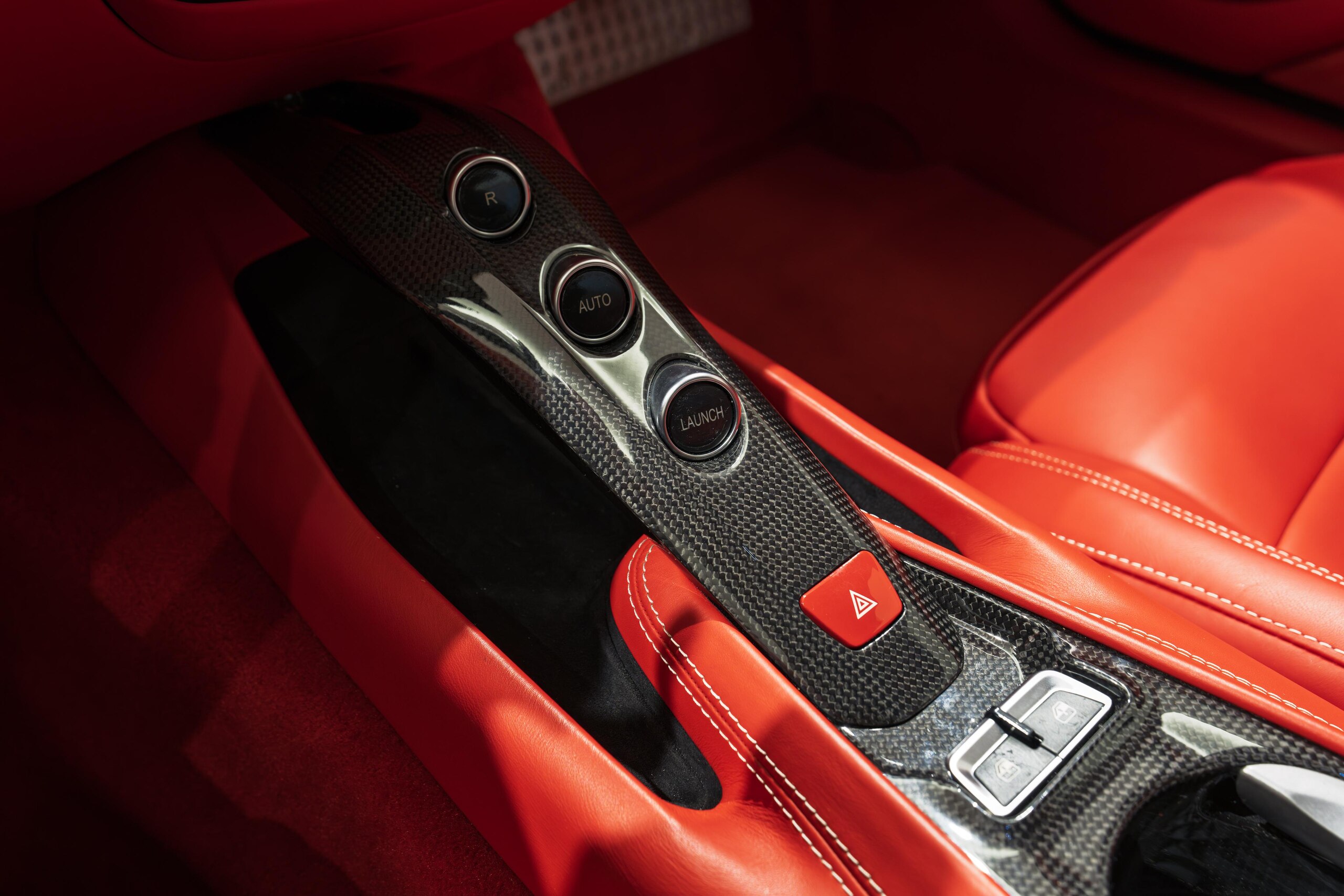 Ferrari F12 Berlinetta (photo: 10)