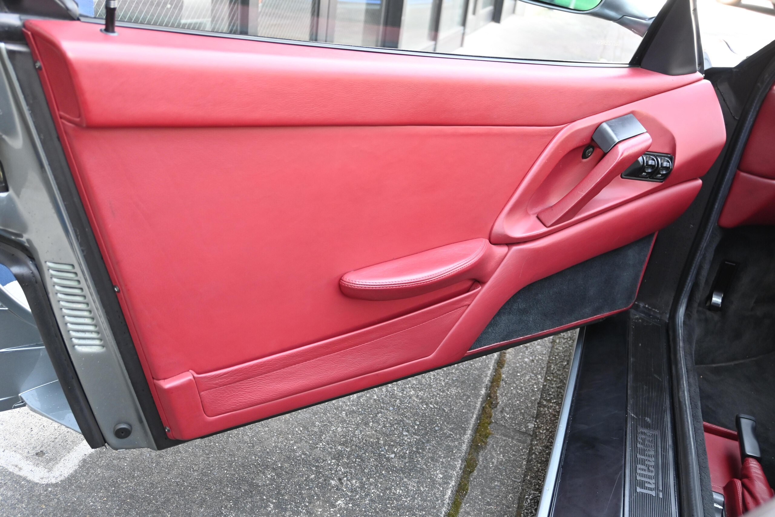 Ferrari F355 Berlinetta (photo: 14)