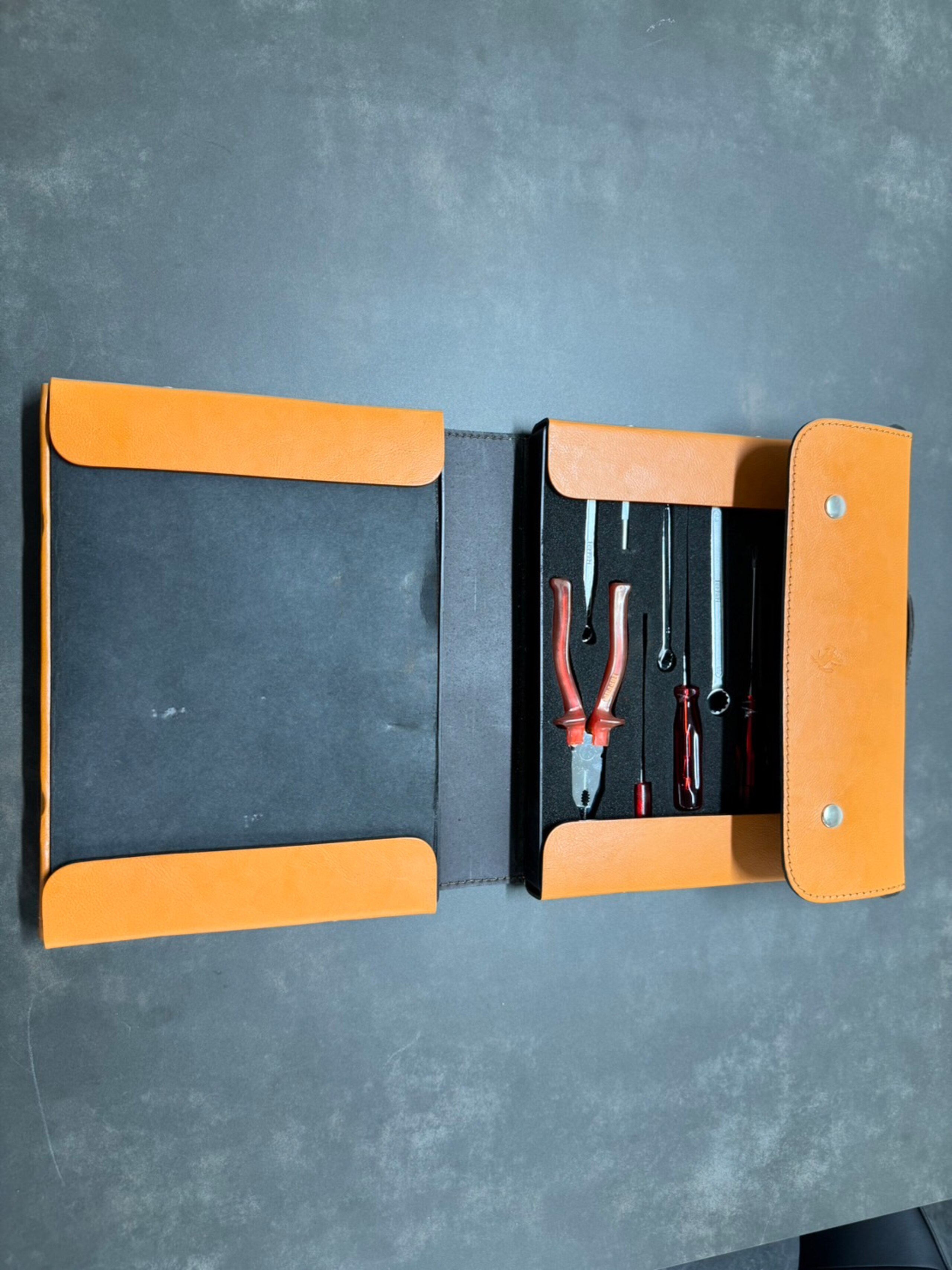 Ferrari F355 Berlinetta Tool kit