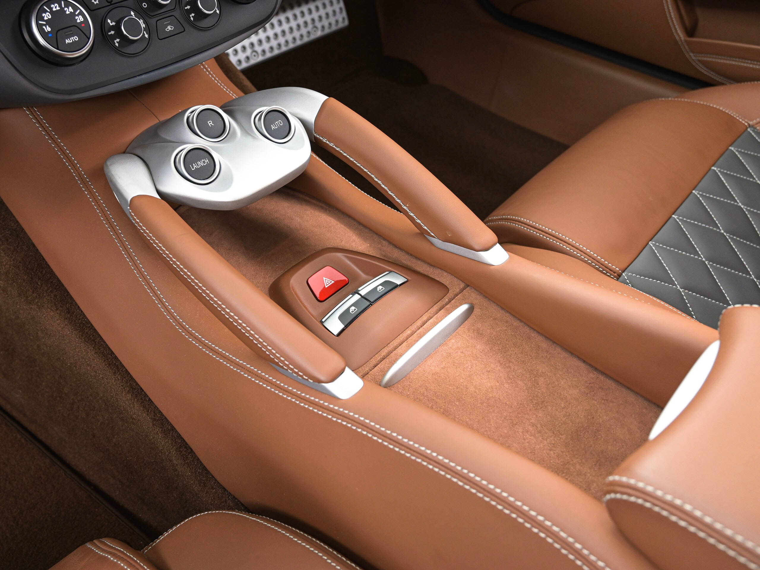 Ferrari FF (photo: 12)