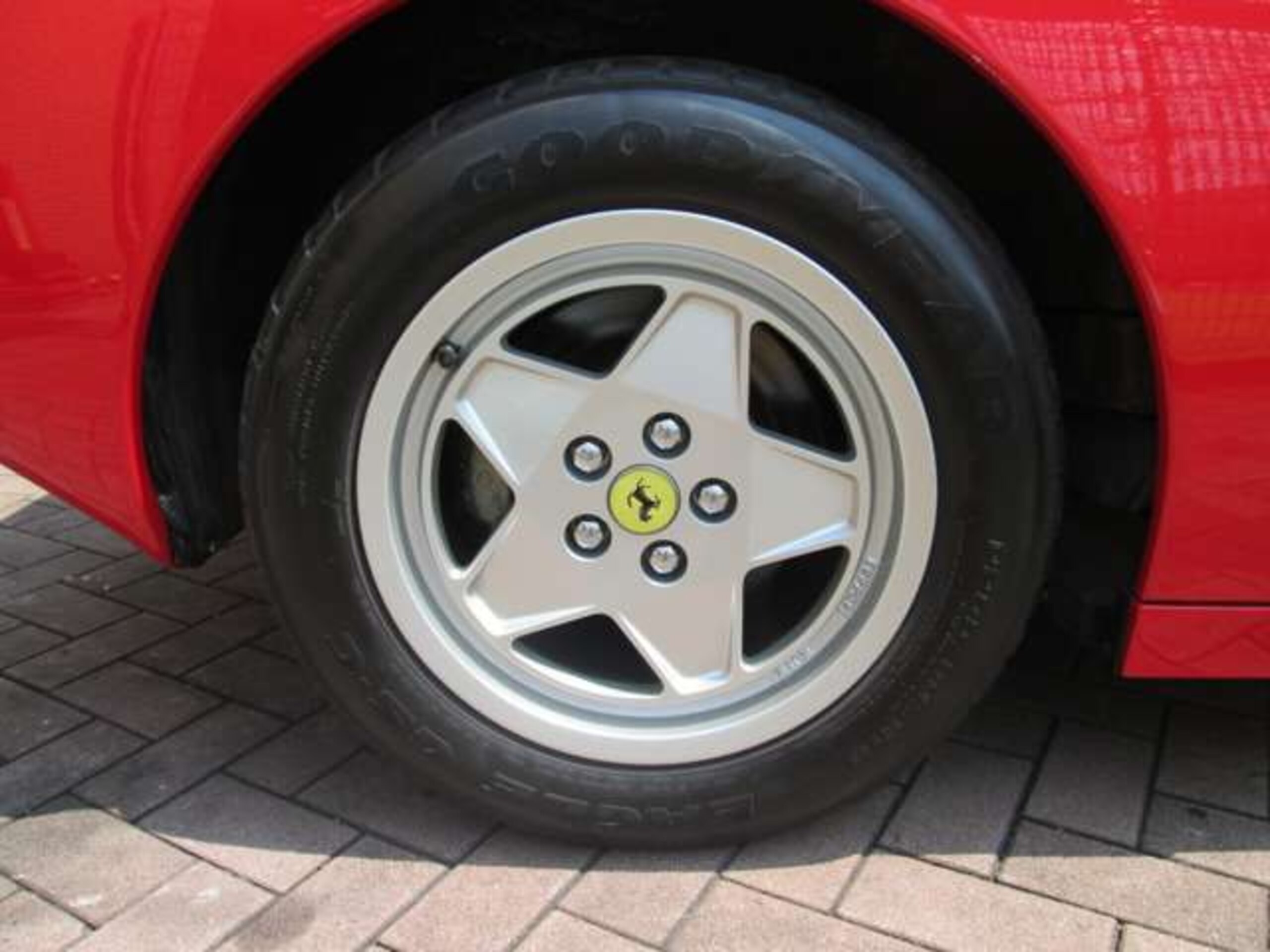 Ferrari Testarossa (photo: 15)