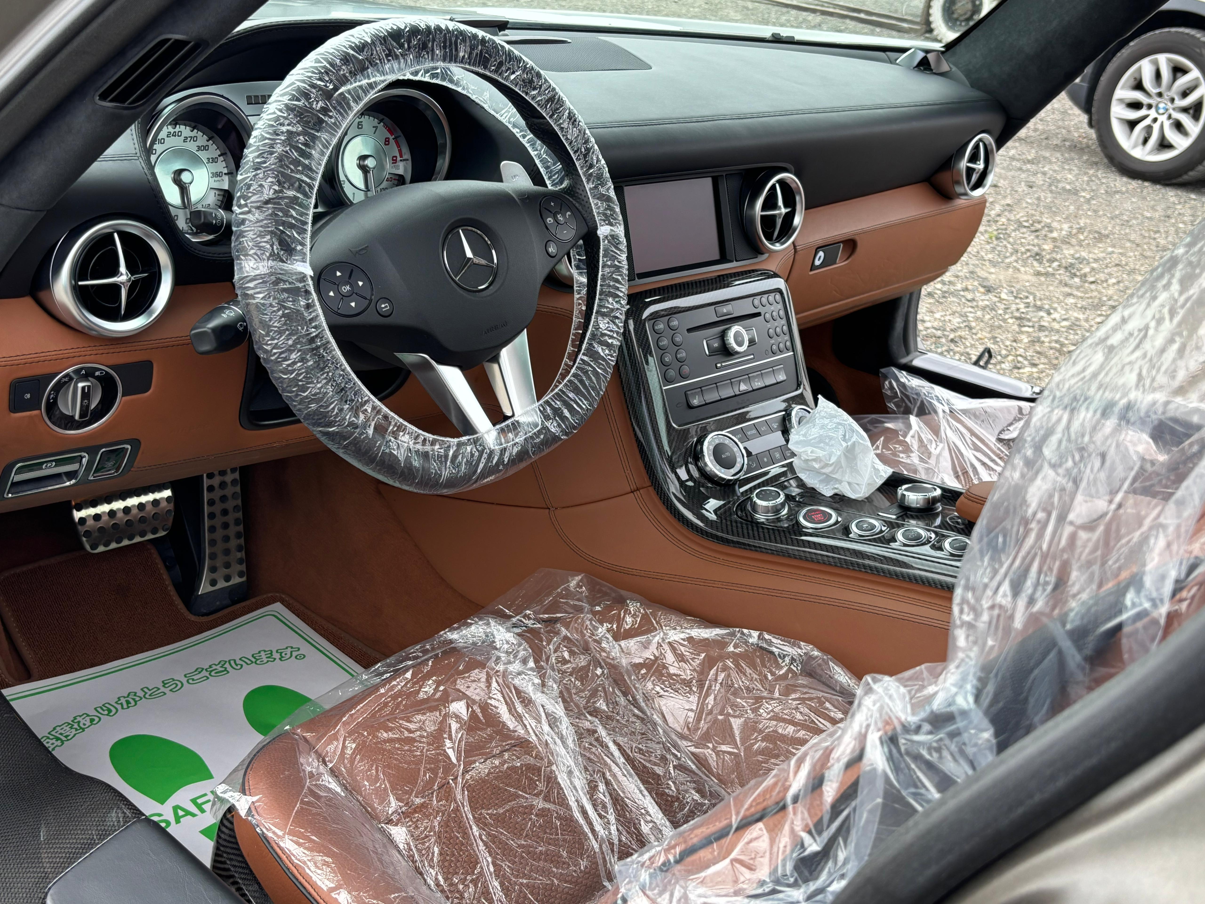 Mercedes Benz SLS AMG (photo: 6)