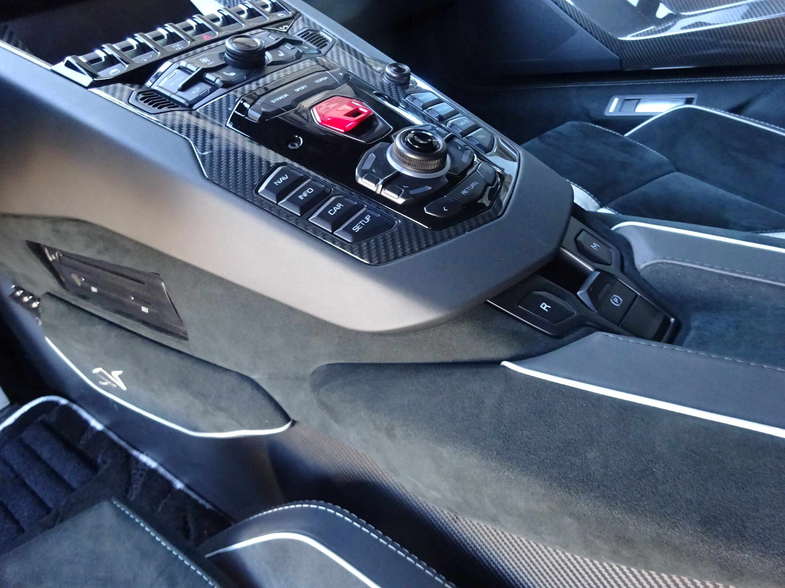 Lamborghini Aventador SV (photo: 8)