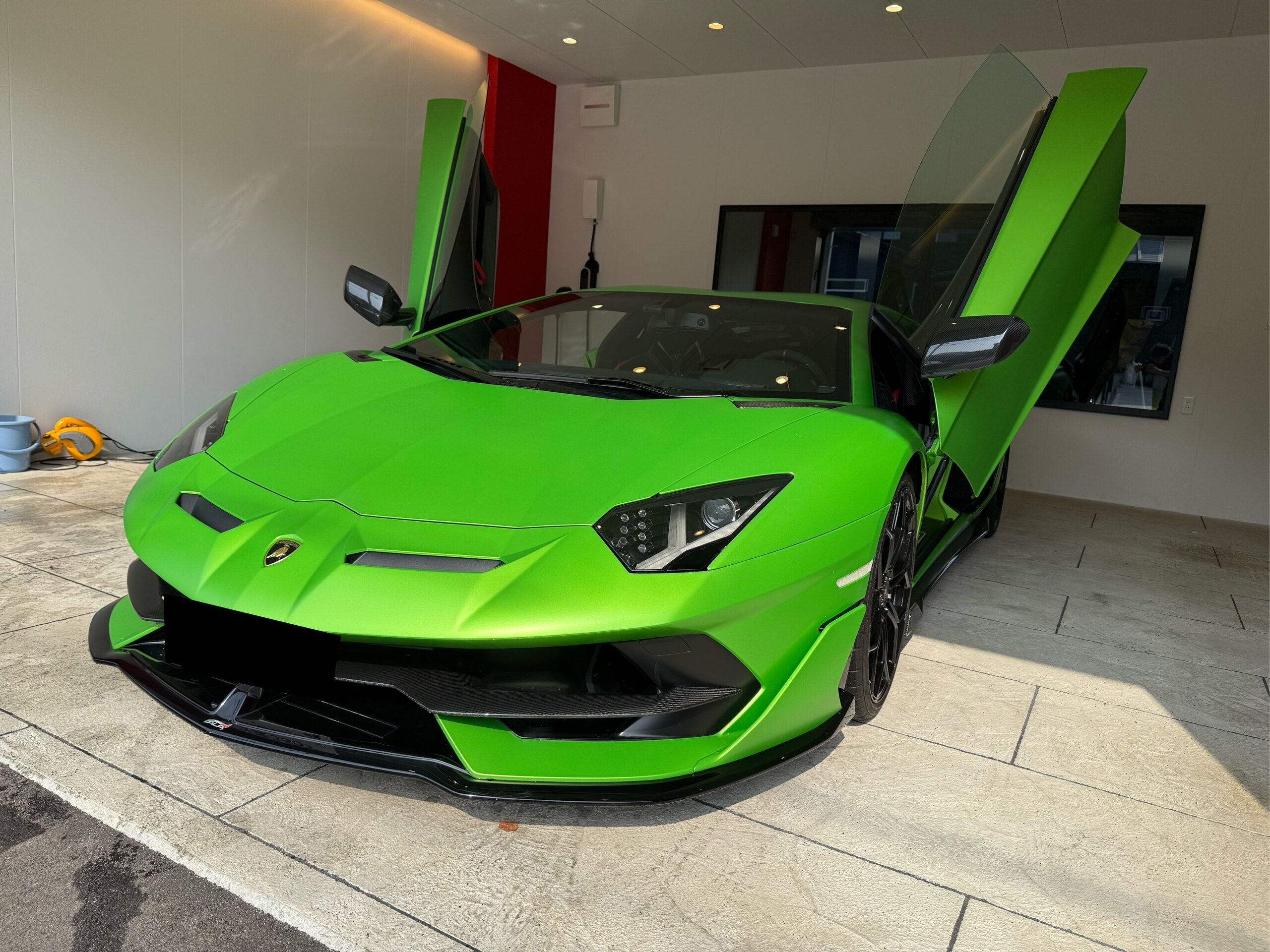 Lamborghini Aventador SVJ 2019 for sale from Japan - image 2