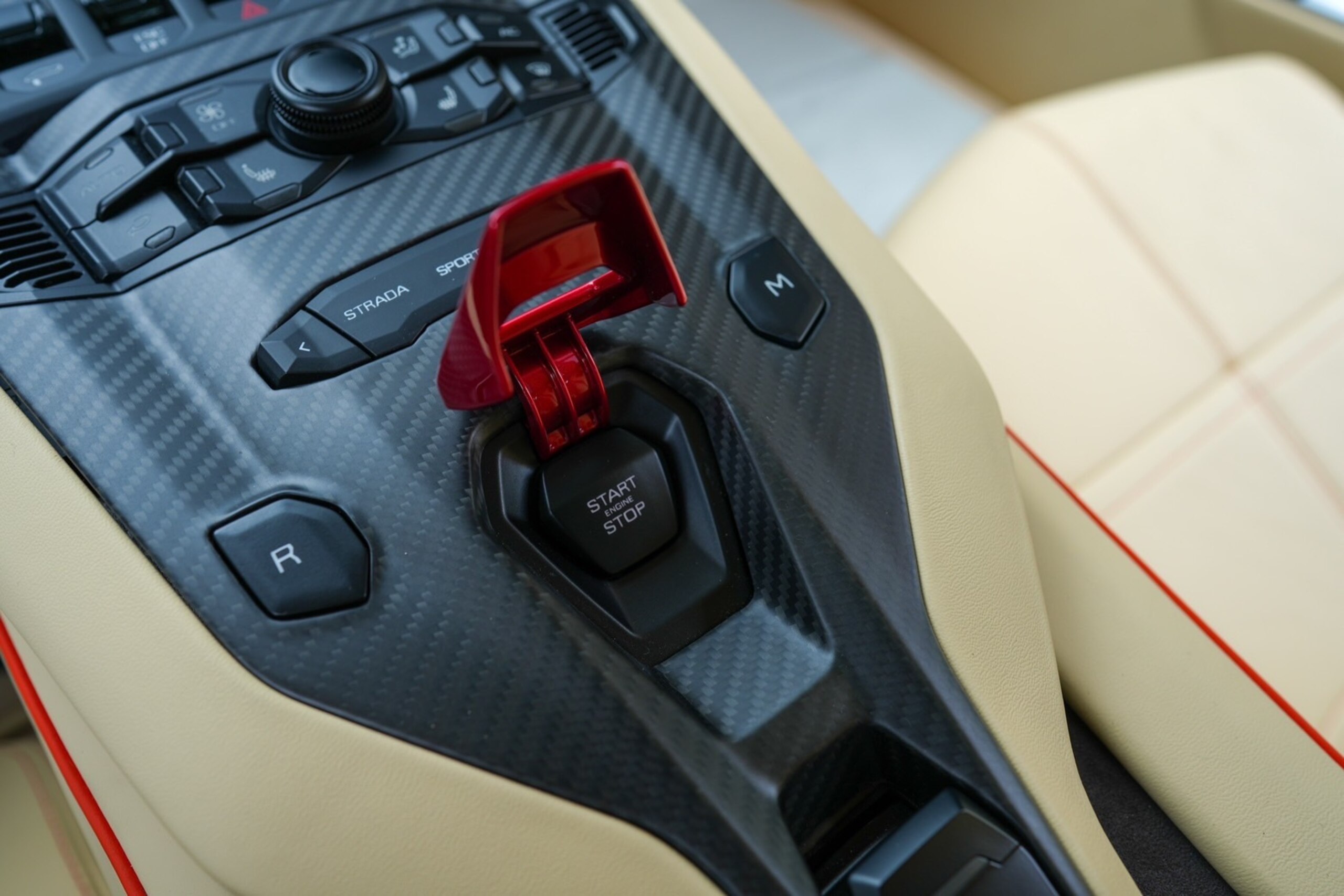 Lamborghini Countach LPI 800-4 (photo: 25)