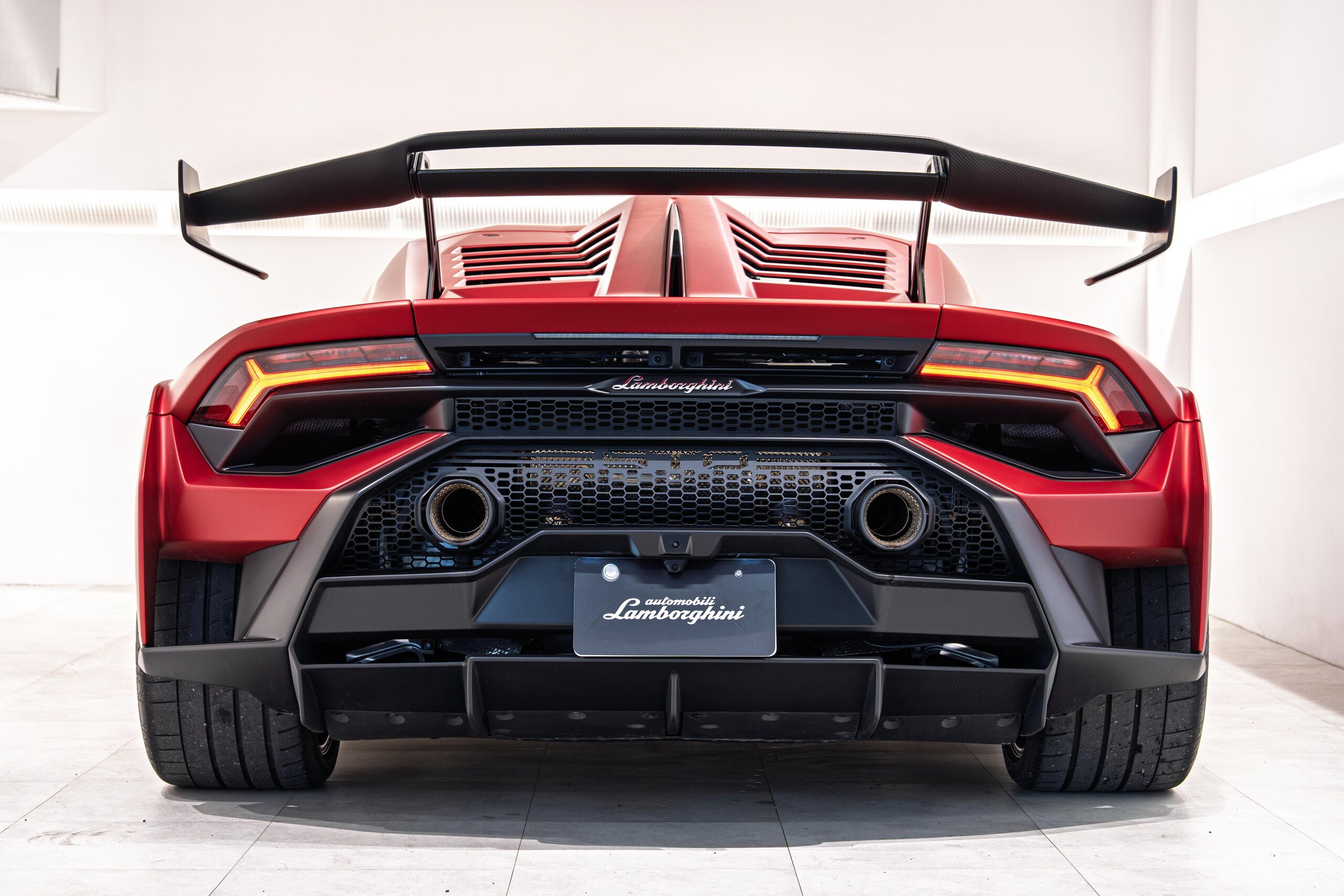 Lamborghini Huracán STO 2022 for sale from Japan - image 9