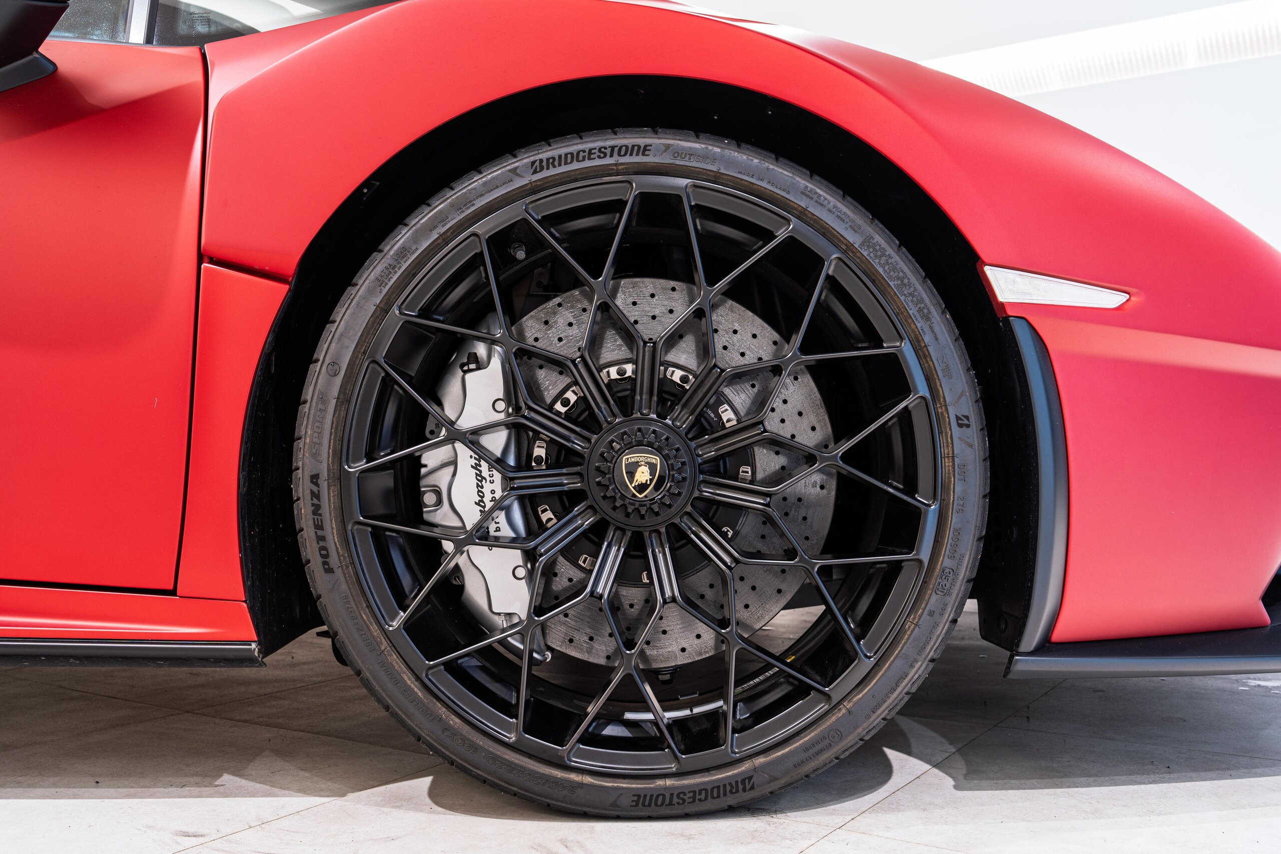 Lamborghini Huracán STO 2022 for sale from Japan - image 10