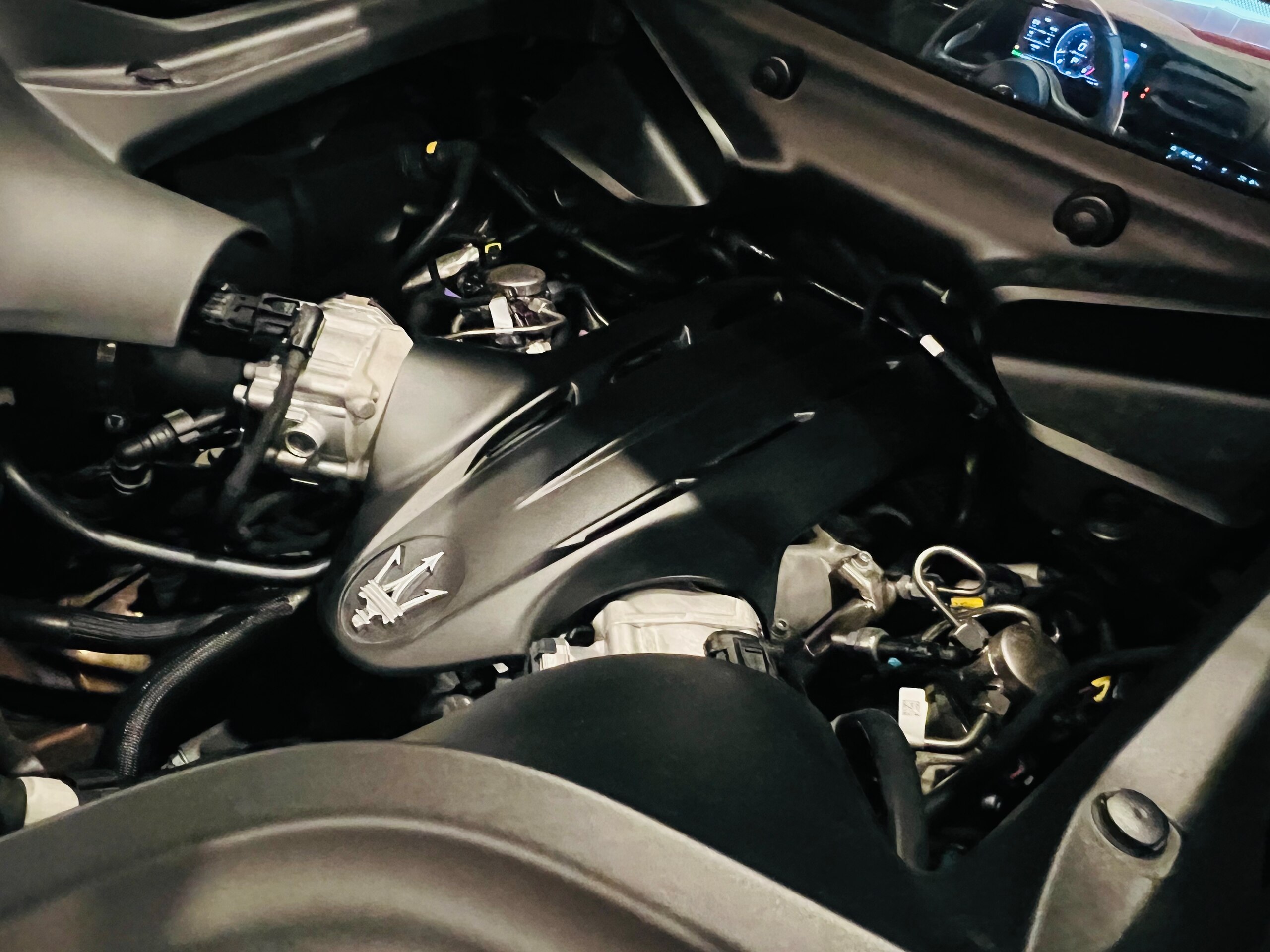 Maserati MC20 (photo: 20)